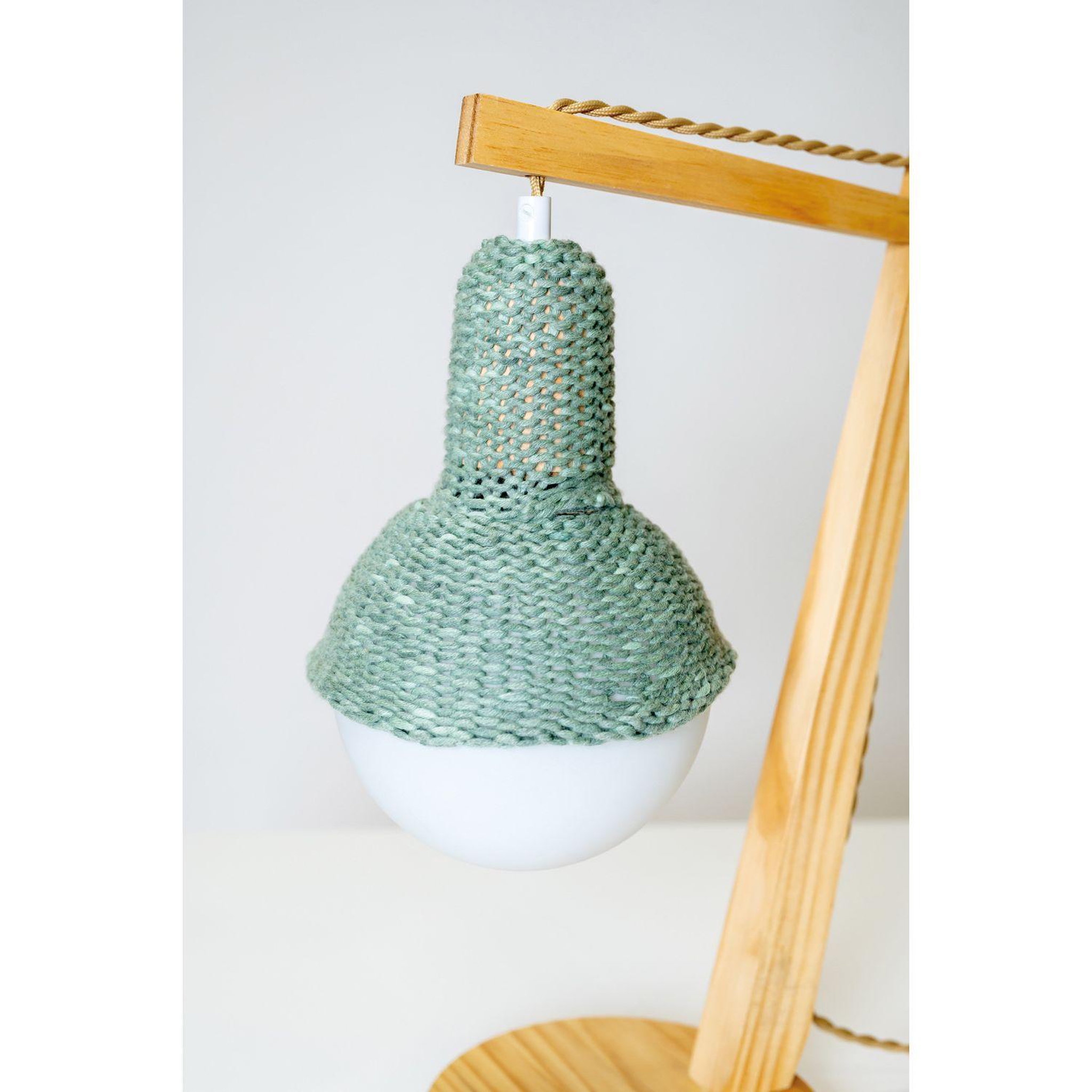 Voir la diapositive 2 : KB8 Lampe de bureau ou de chevet en bois avec abat-jour en laine - bleu arctique