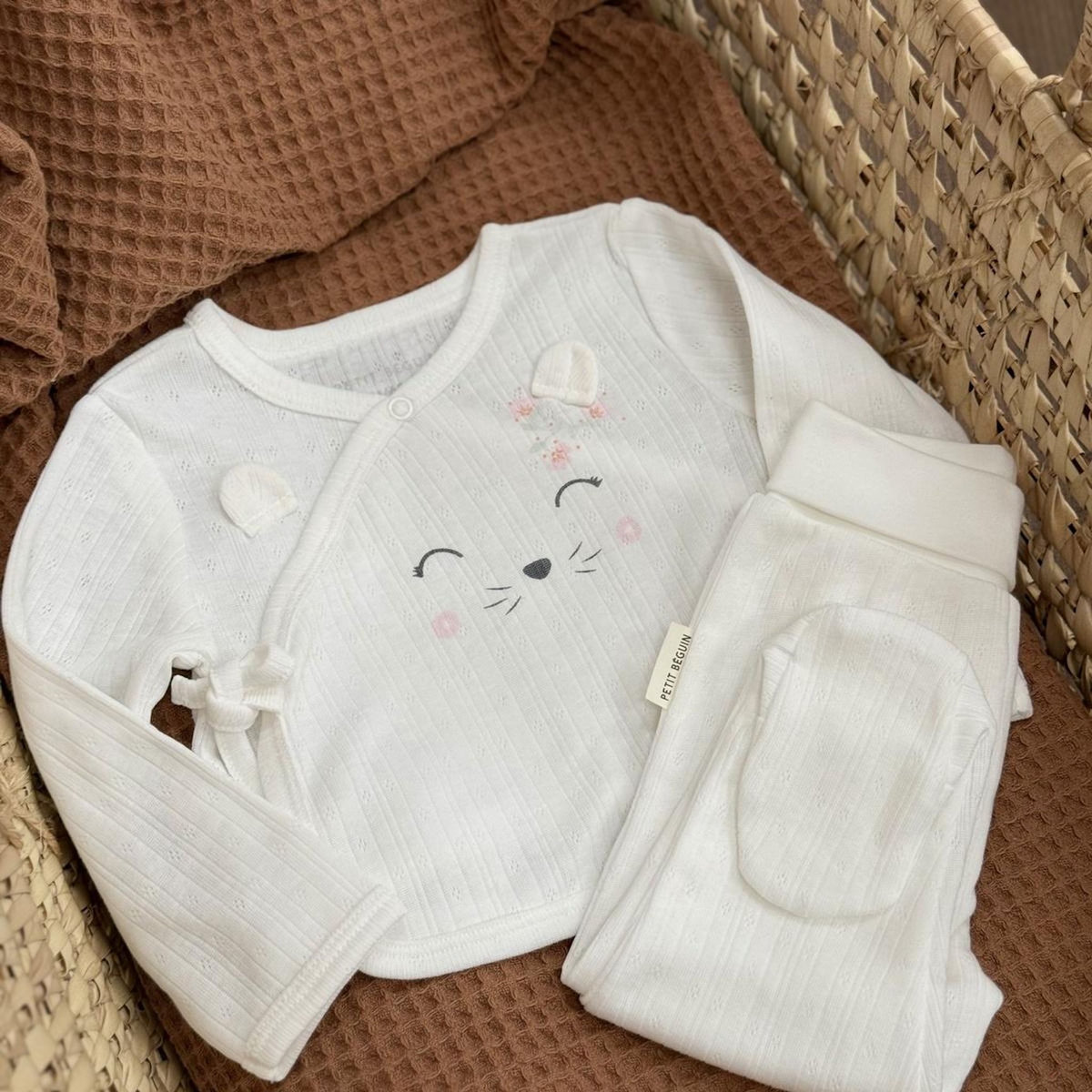 Petit Béguin Ensemble bébé gilet et pantalon à pied en pointelle Badian