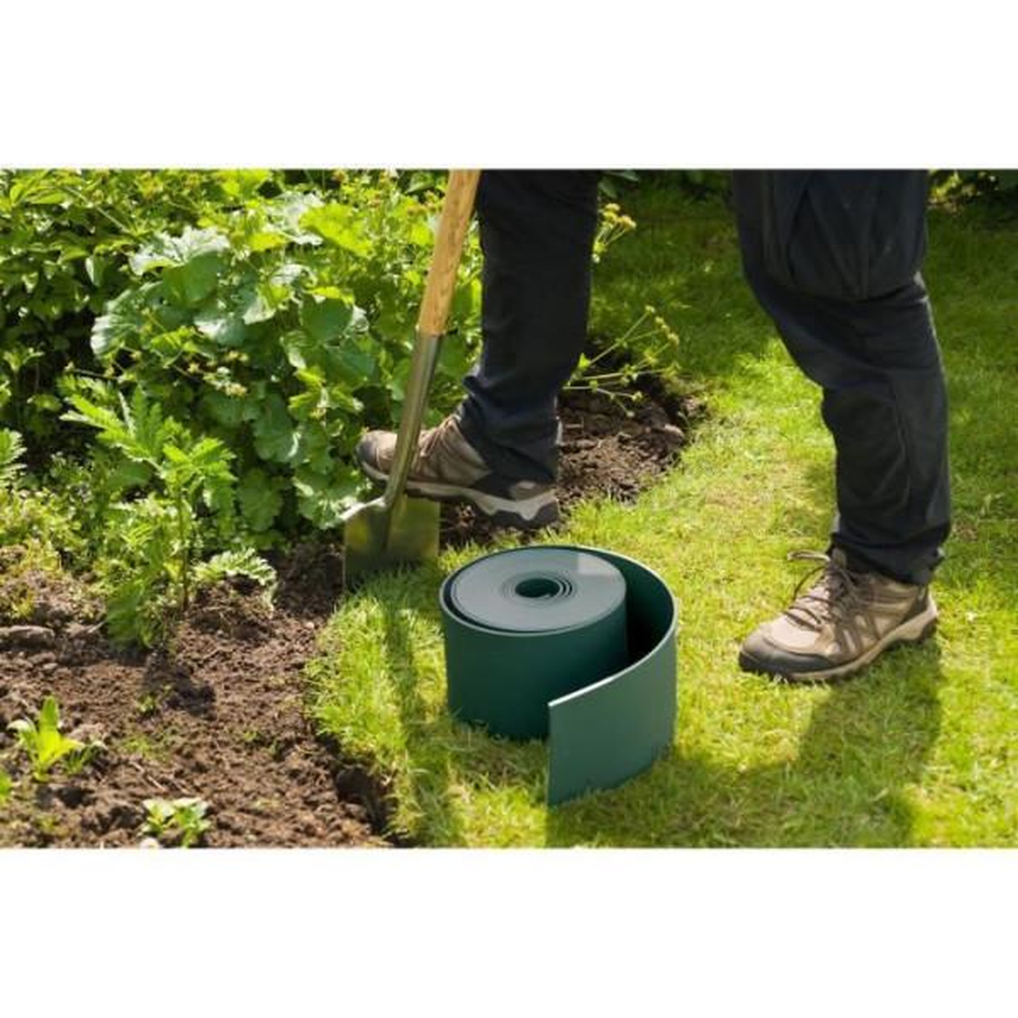 Voir la diapositive 4 : NATURE Bordure de jardin en polypropylene NATURE - Epaisseur 3 mm - H 15 cm x 10 m - Vert