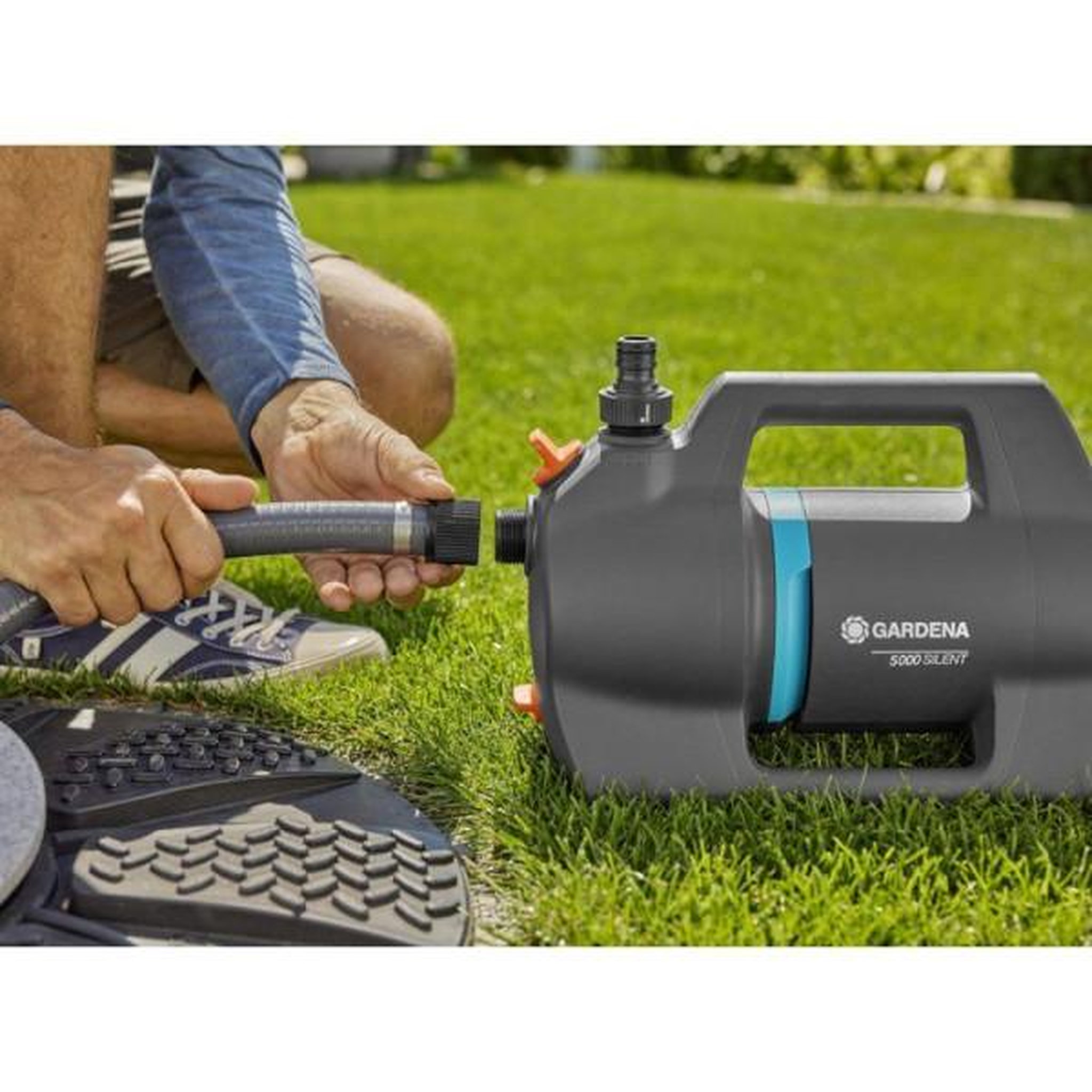 Voir la diapositive 3 : Gardena Kit pompe d'arrosage surface - gardena - 5000 silent - avec équipement d'aspiration - silencieuse - haute performance