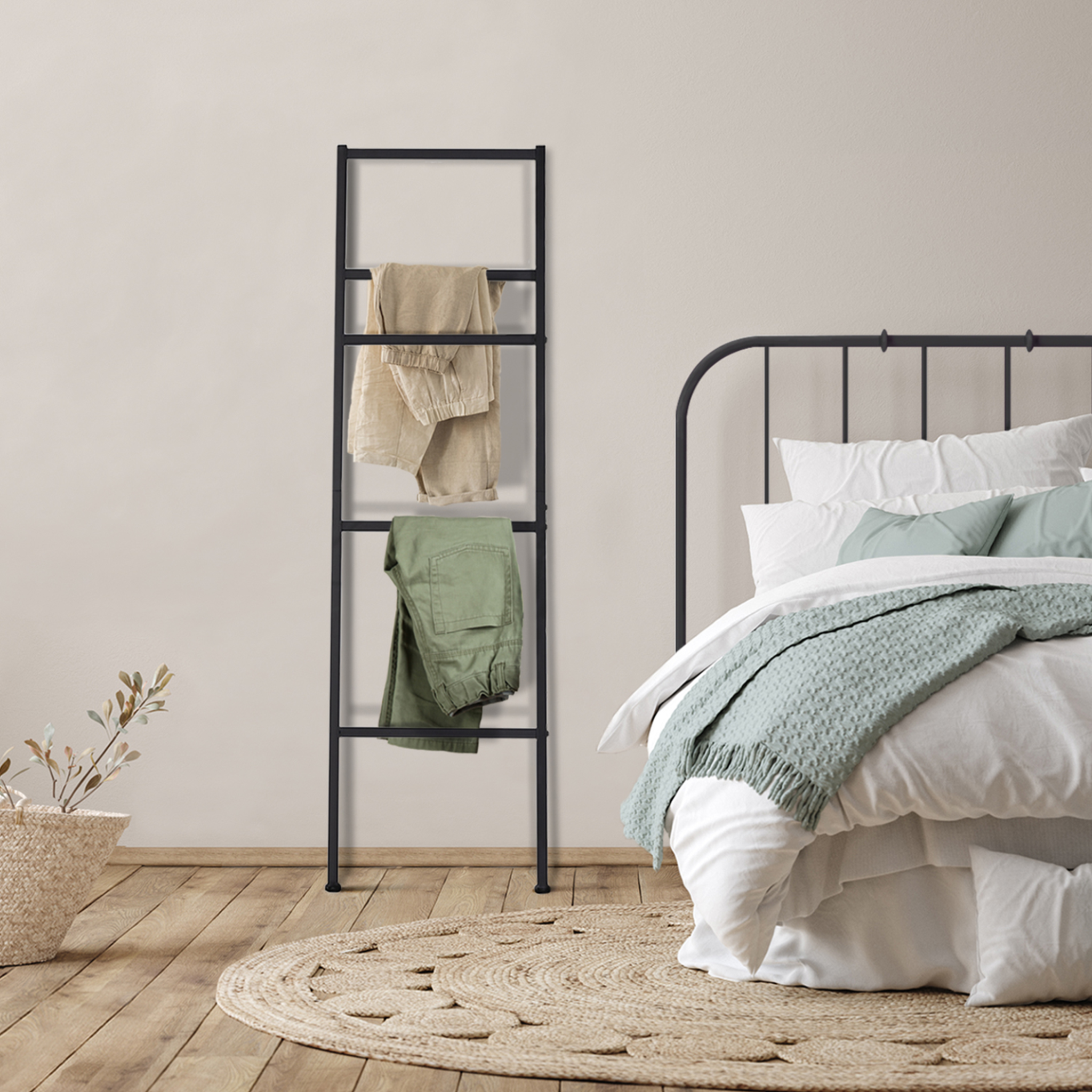 Voir la diapositive 4 : ID MARKET Porte-serviettes échelle 5 niveaux dallas métal noir design industriel