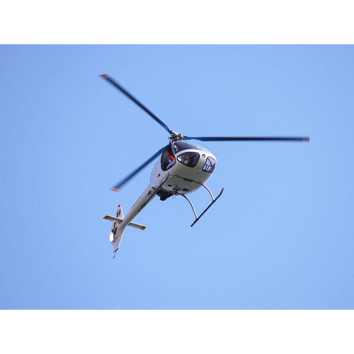 Smartbox Vol en hélicoptère de 20 min au-dessus des vignobles bourguignons - Coffret Cadeau Sport & Aventure