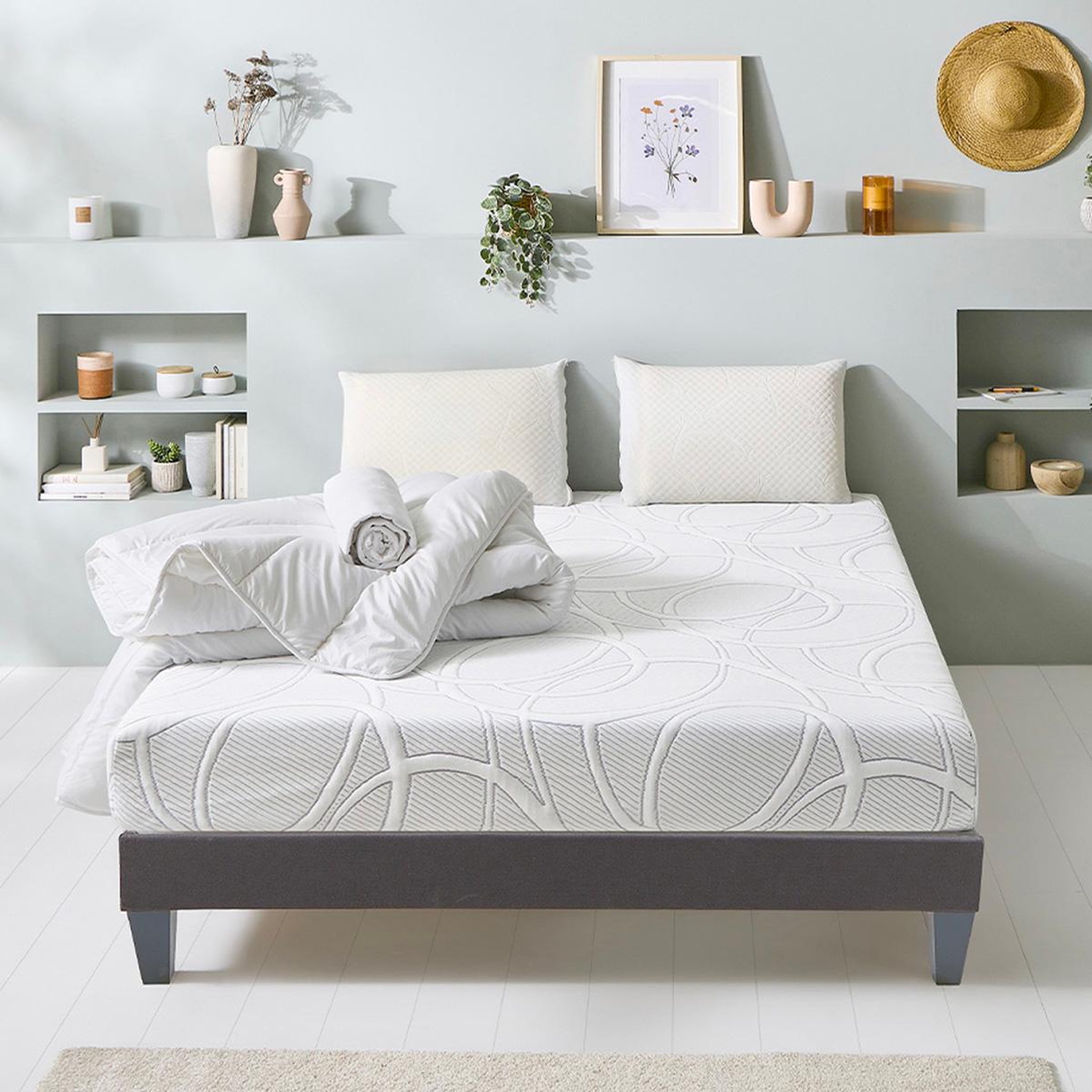 Voir la diapositive 2 : OLYMPE LITERIE Olympe literie | pack prêt à dormir eupraxie | matelas mémoire de forme + sommier + accessoires