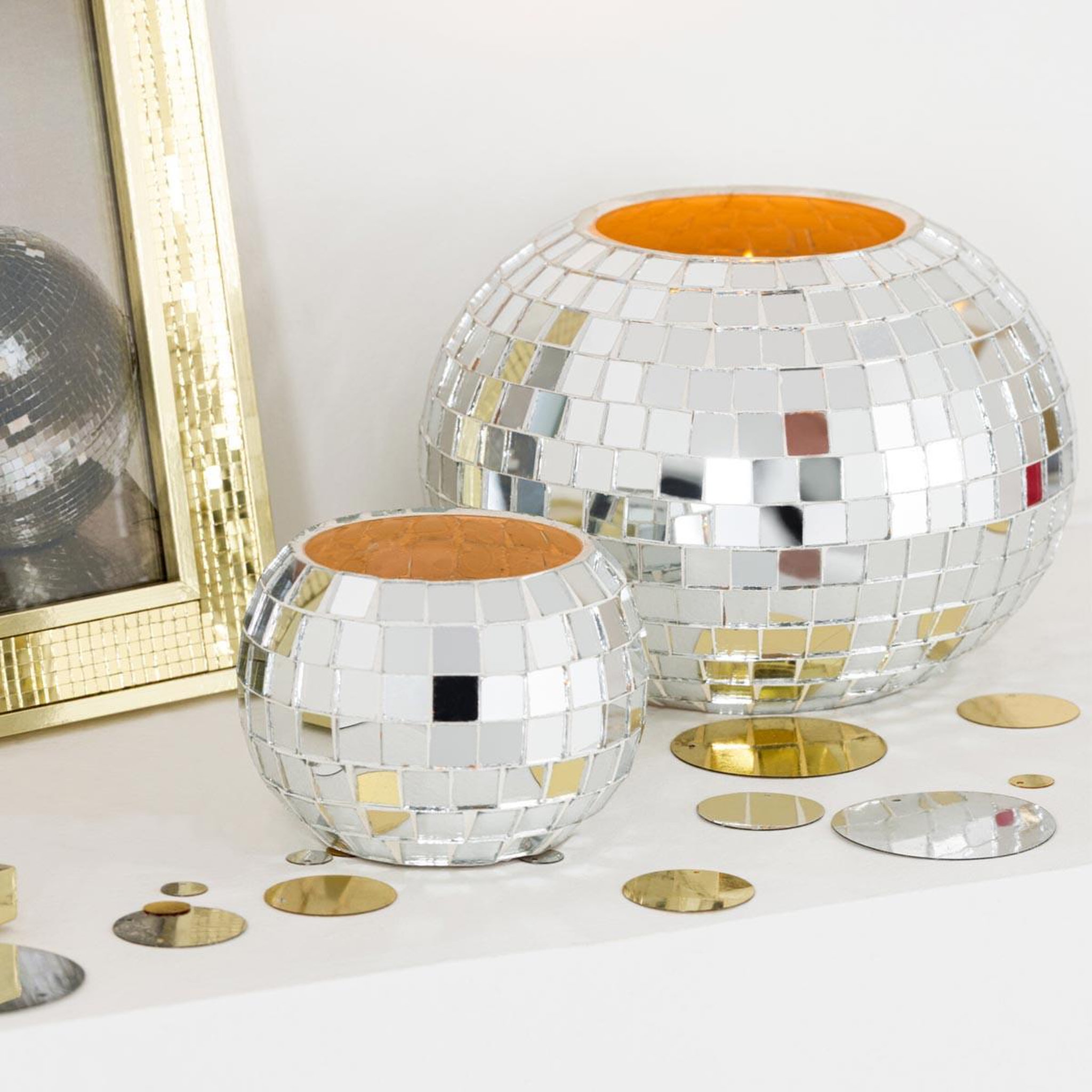 Voir la diapositive 5 : J-LINE Photophore mosaïque en verre  disco  16cm argent