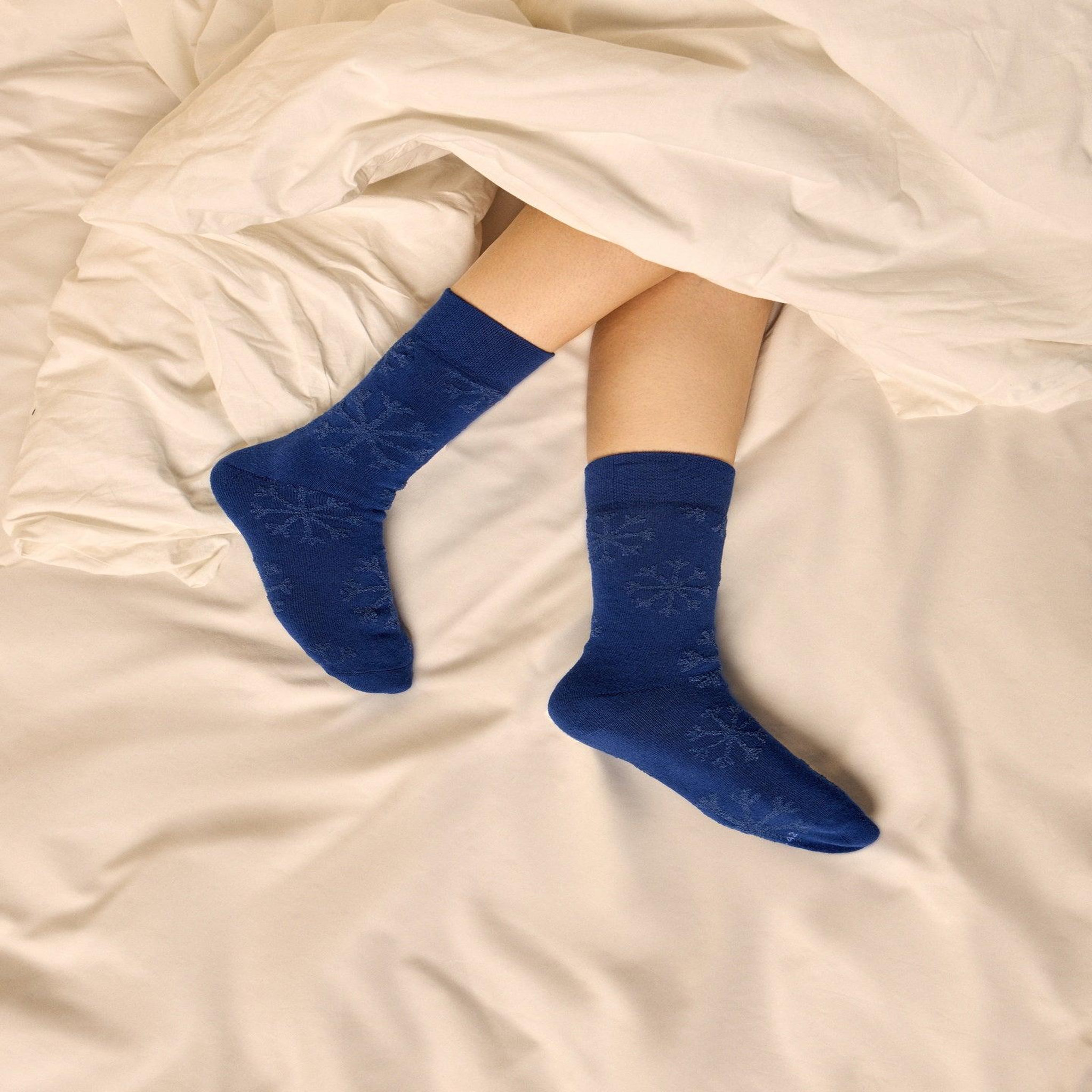 Voir la diapositive 2 : DEDOLES Chaussettes chaudes bleues flocons de neige doux