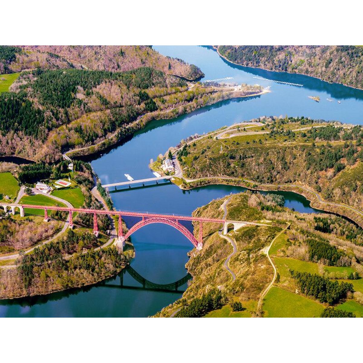 Smartbox Vol de 35 min en ULM autogire au-dessus du Cantal et ses volcans - Coffret Cadeau Sport & Aventure