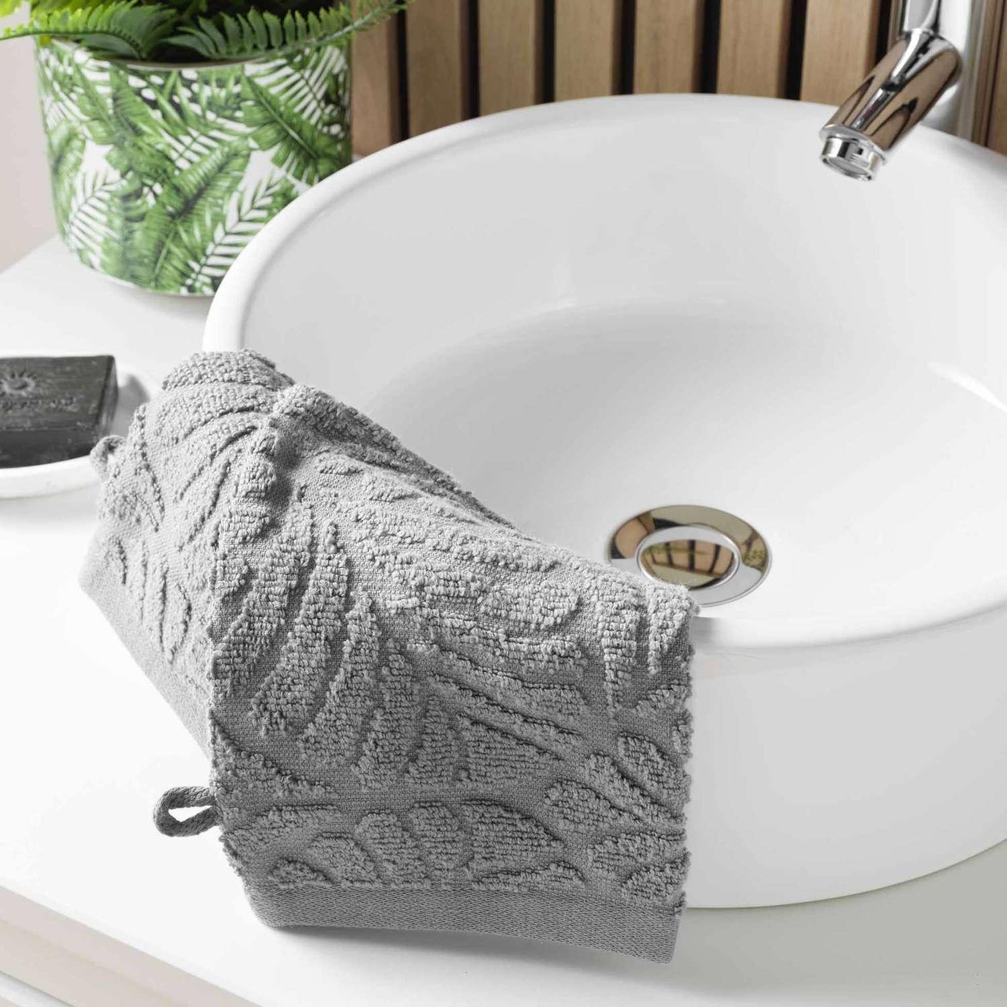 Voir la diapositive 3 : Douceur d'Intérieur Lot de 2 gants de toilette ocala - eponge ciselée unie