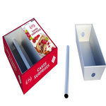 CAKES SURPRISES. COFFRET AVEC 1 MOULE A CAKE ET 1 LIVRE AVEC 9 RECETTES, Millet-Joannon Flavie