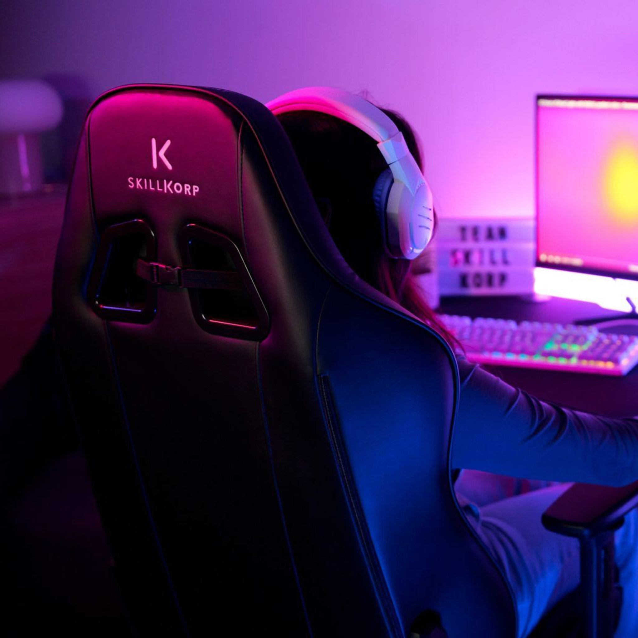 Voir la diapositive 3 : SKILLKORP Chaise gaming C10