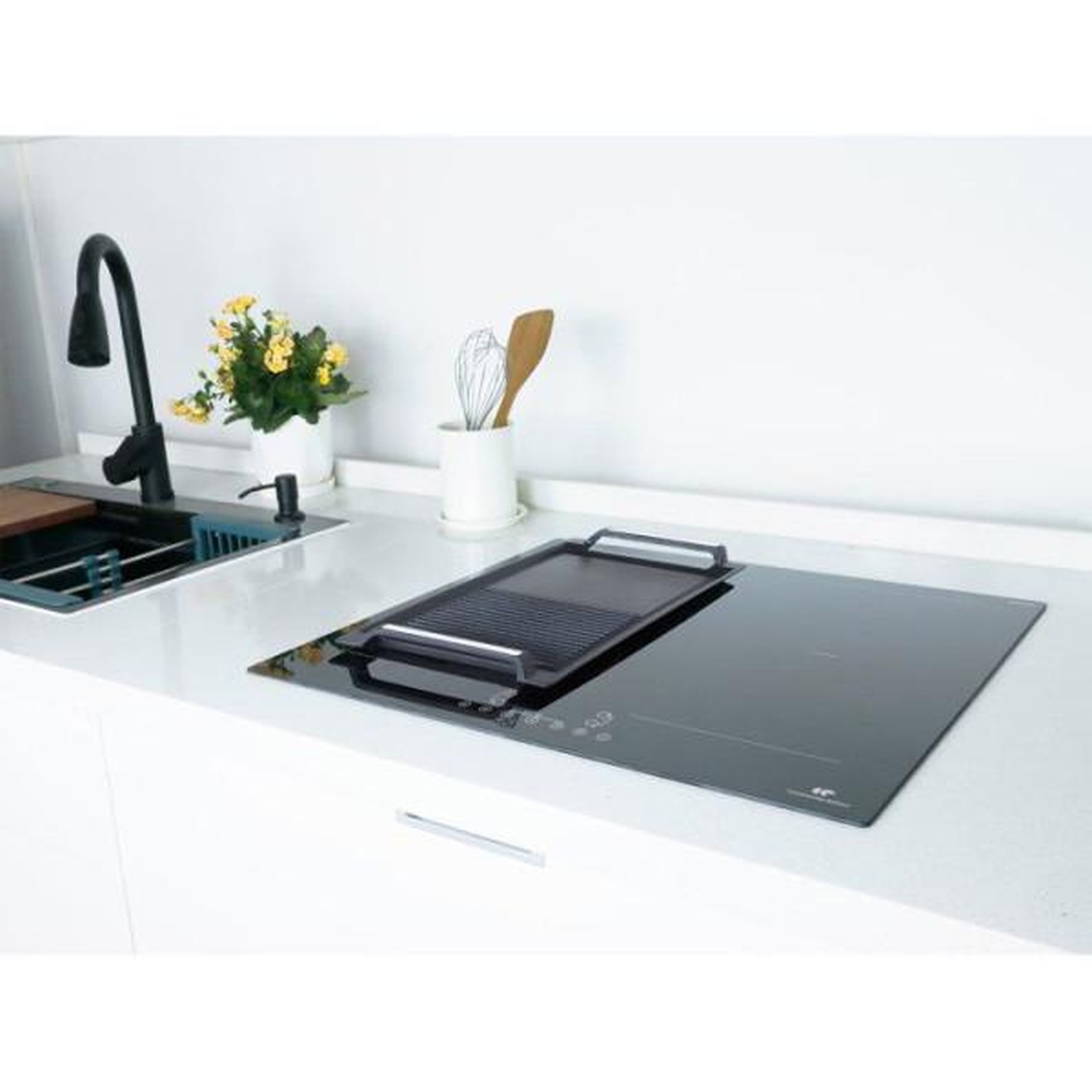Voir la diapositive 4 : CONTINENTAL EDISON Table de cuisson induction CONTINENTAL EDISON - CETI4ZFLEX4- 4 zones - 2 zones flex 7360W - slider - 4 boosters - noir