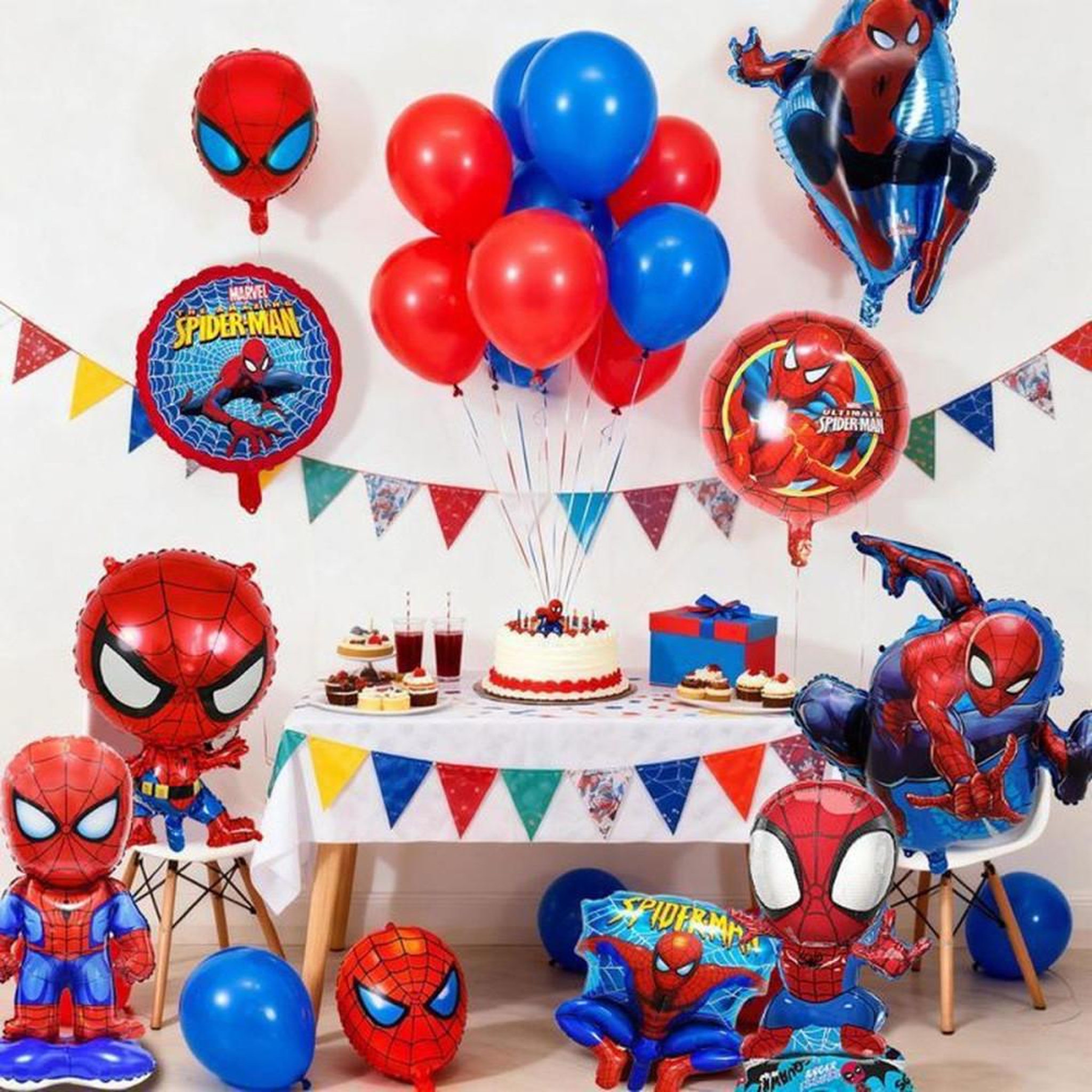 Voir la diapositive 4 : Set ballons anniversaire Spider-Man 10 pièces en aluminium et latex, ballons folie imprimés et ballons ronds rouges et bleus