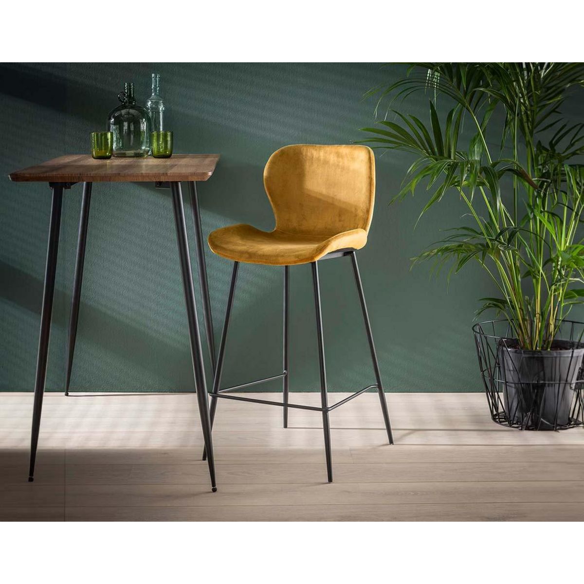 LISA DESIGN Basti - lot de 4 tabourets de bar - en velours doré