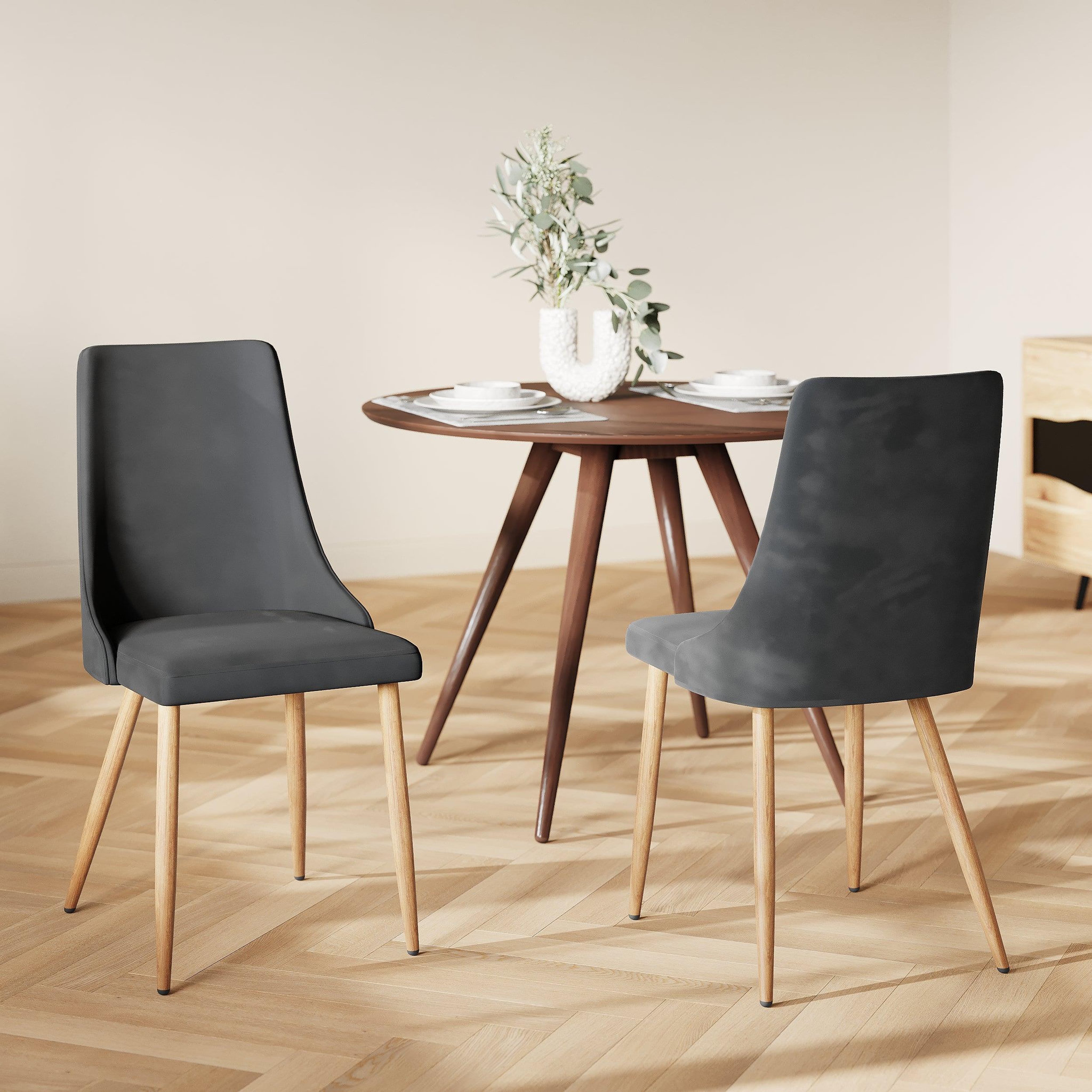Voir la diapositive 2 : MAISON PAVANE Lot de 2 chaises en velours gris-vinni