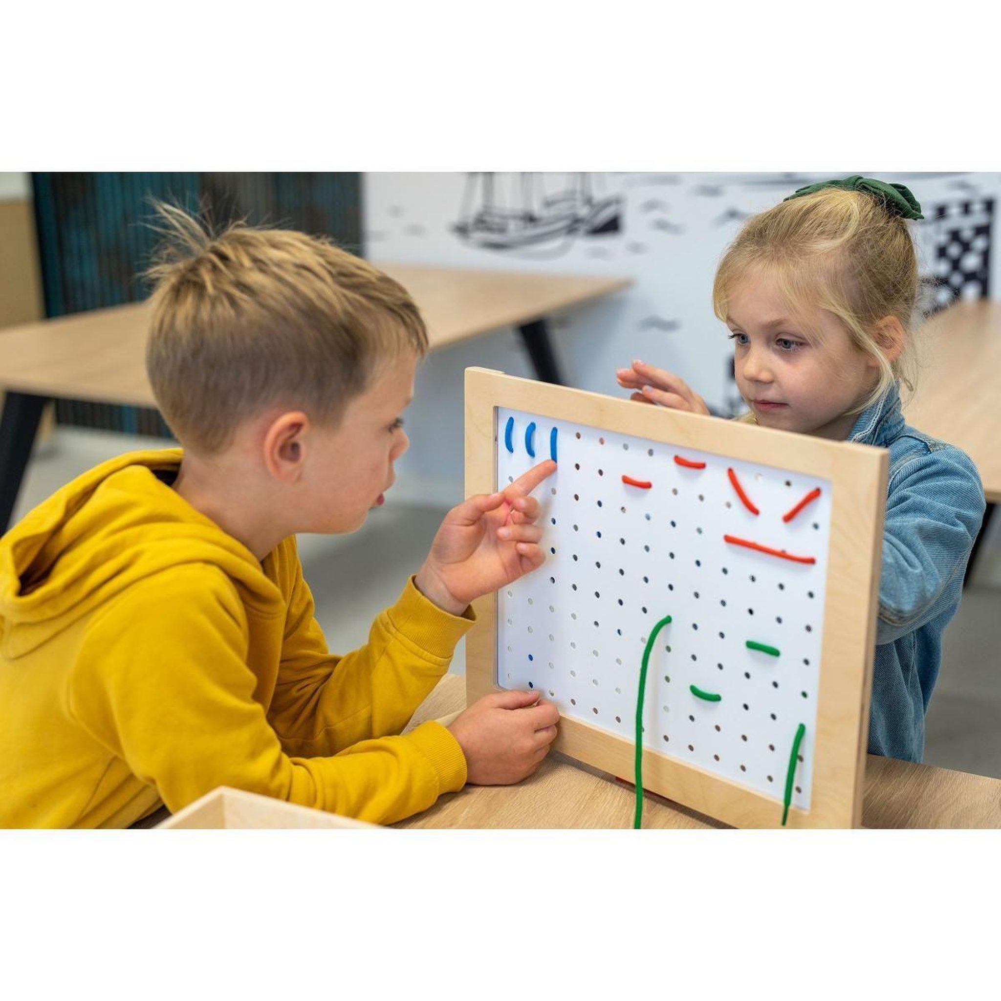 Voir la diapositive 3 : EDUCO Enfiler ensemble — jeu éducatif pour la classe