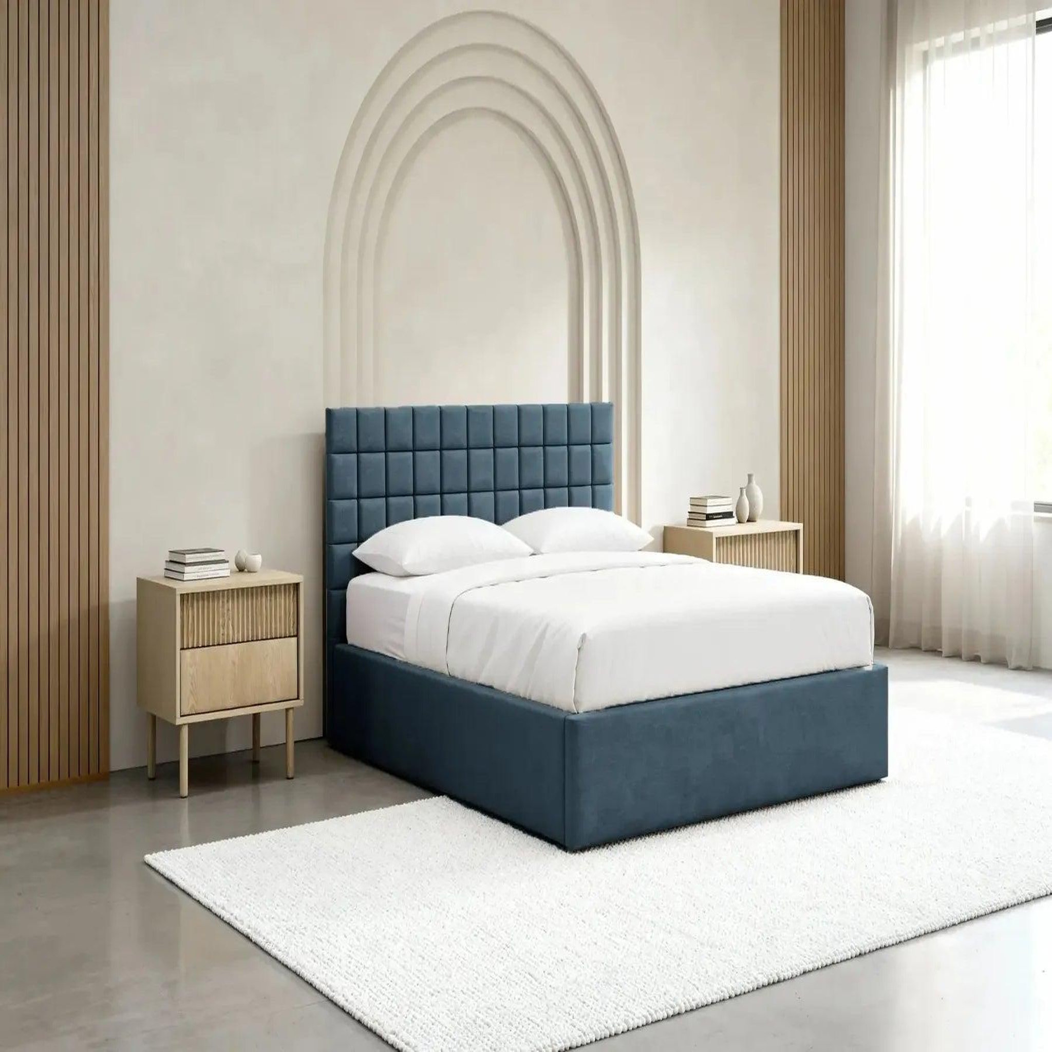 Voir la diapositive 4 : CASANOVA PARIS Thelma - lit coffre tissu velours bleu