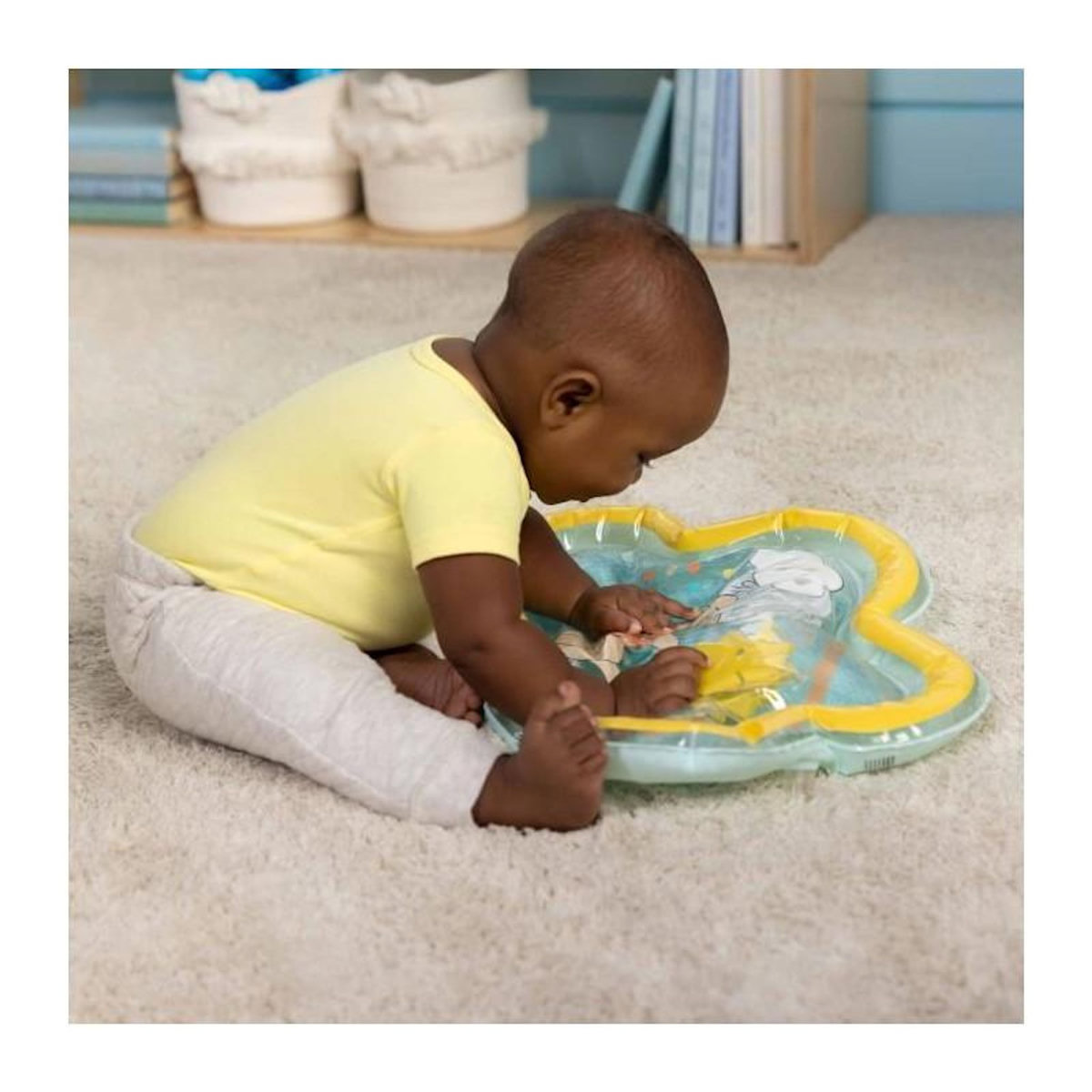 DISNEY DISNEY BABY -WINNIE- Tapis d'eau pour bébé, jeu sensoriel et d'éveil?, gonflable, facile a nettoyer, pliable, des la naissanc