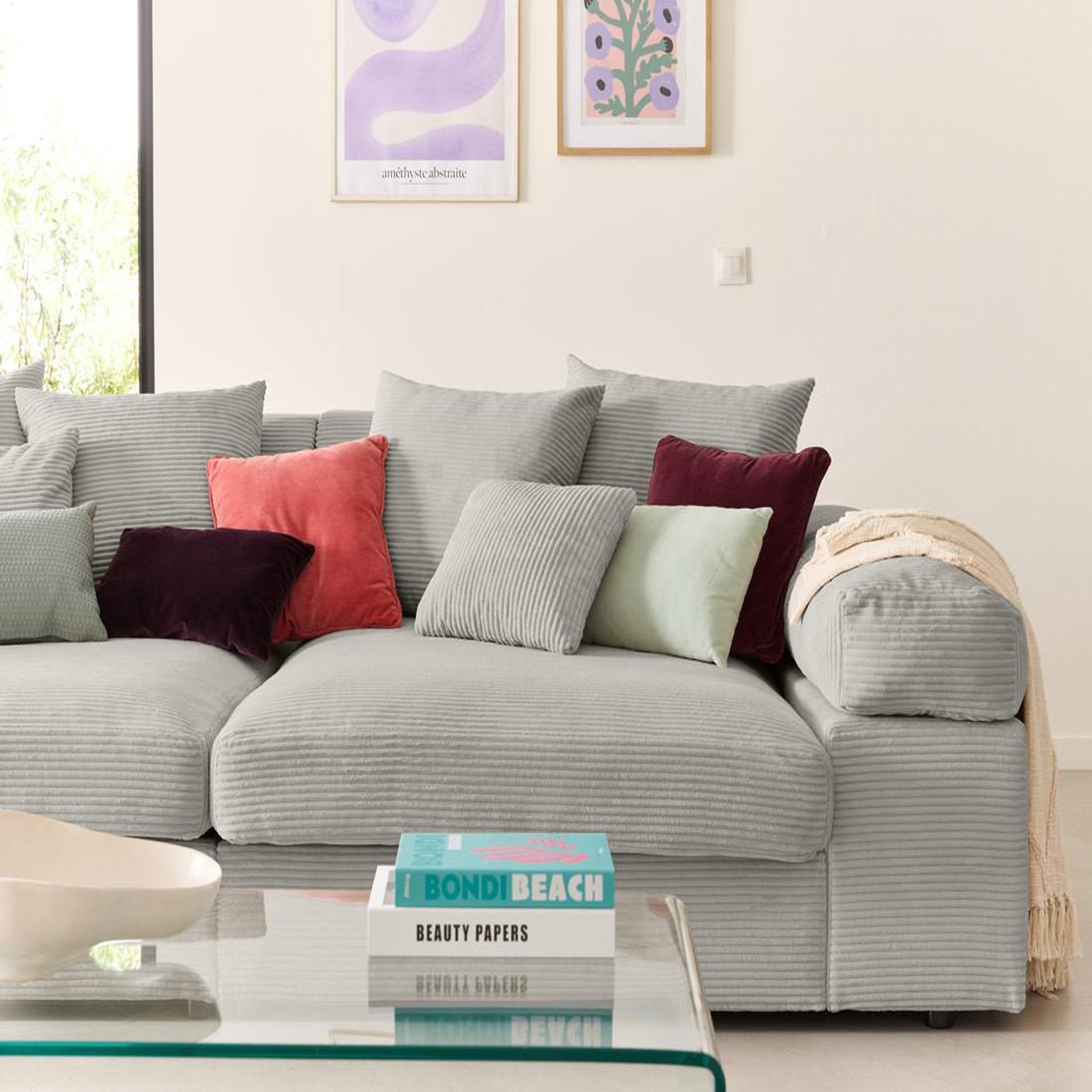 Voir la diapositive 5 : LISA DESIGN Aspen - canapé 4 places - assise profonde - velours côtelé
