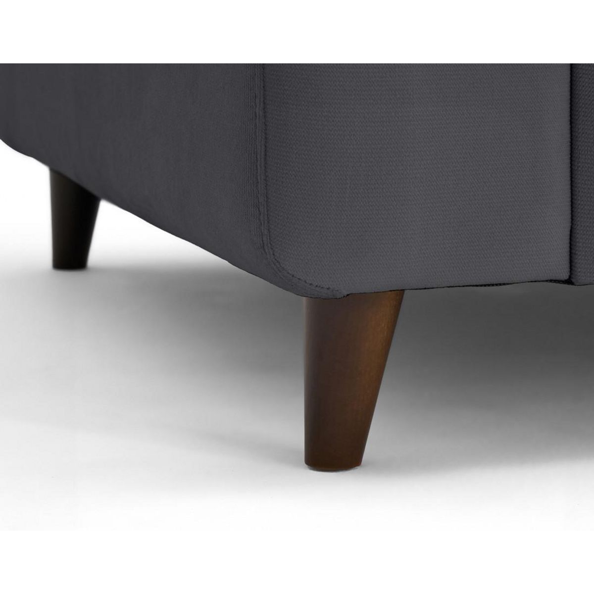 LISA DESIGN Brooke - fauteuil en velours pieds en bois