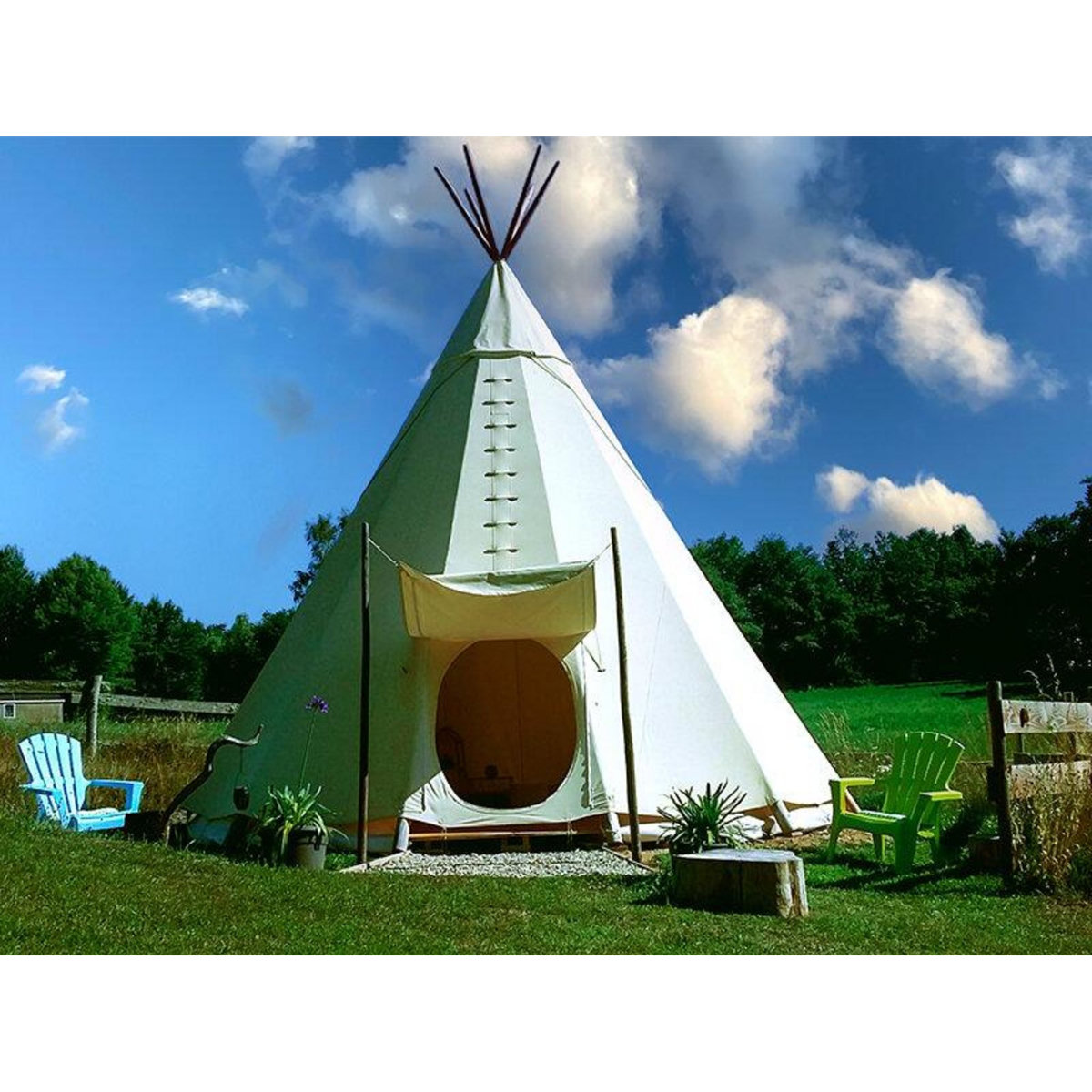 Smartbox 2 jours insolites en tipi en famille près d'Aurillac - Coffret Cadeau Séjour