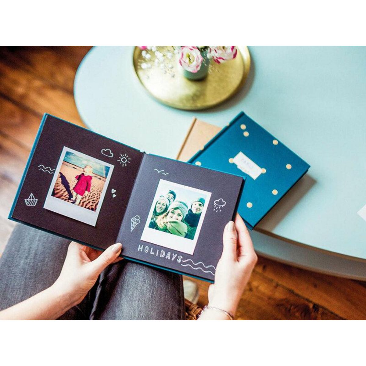 Smartbox Album photo Cheerz scrapbooking DIY avec 20 photos au format rétro - Coffret Cadeau Sport & Aventure