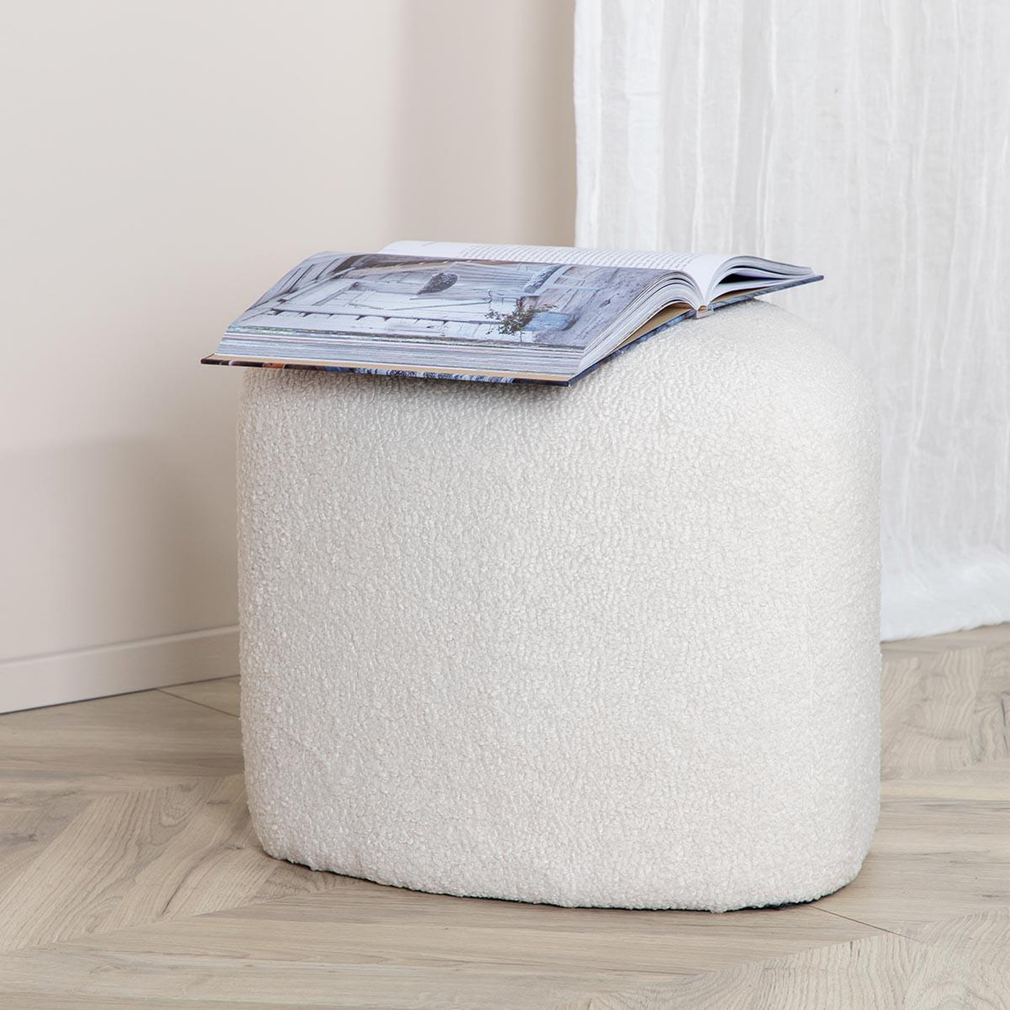 Voir la diapositive 4 : Paris Prix Pouf tissu bouclette  peg  46cm blanc