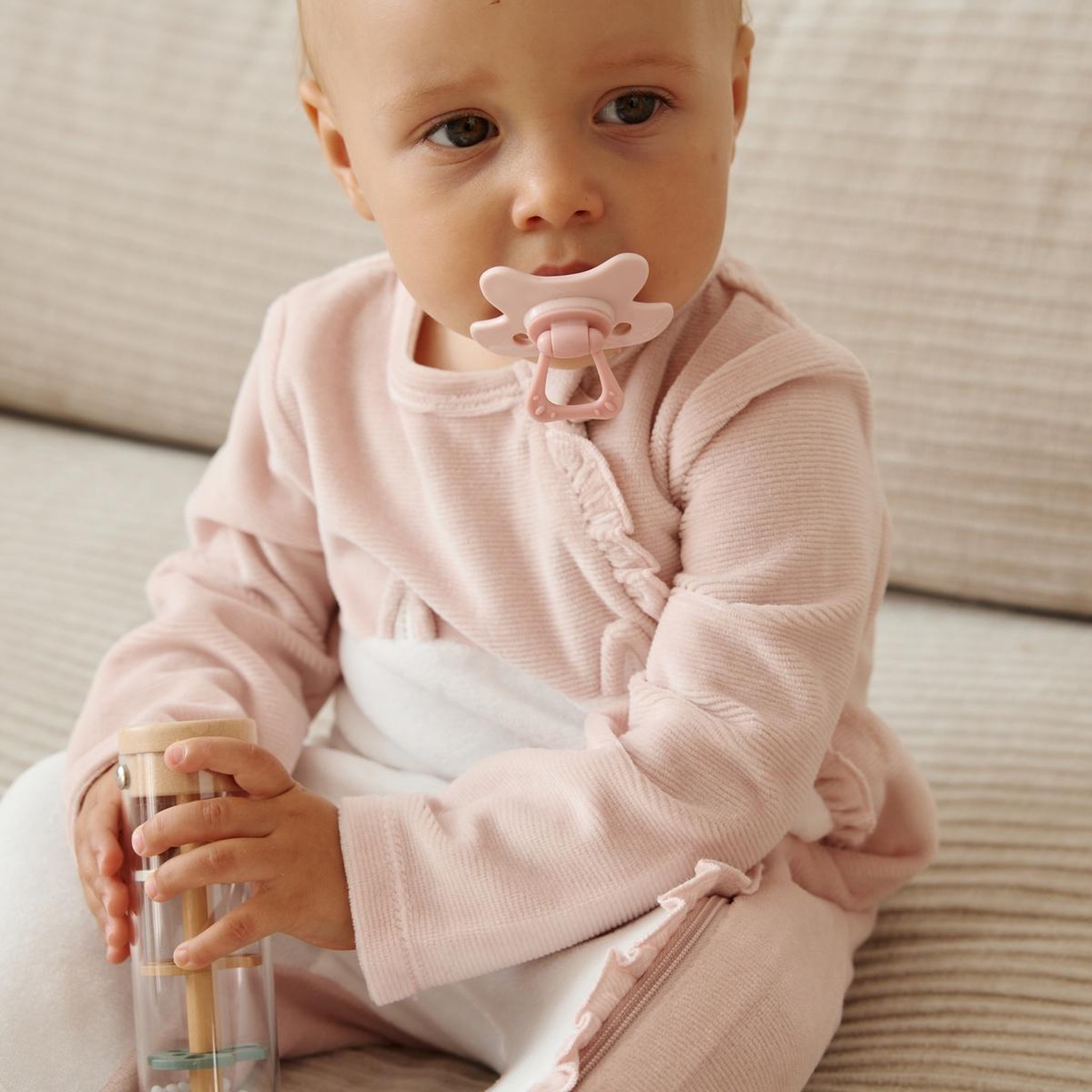 Voir la diapositive 5 : PETIT BEGUIN Pyjama bébé en velours ouverture zippée Miette