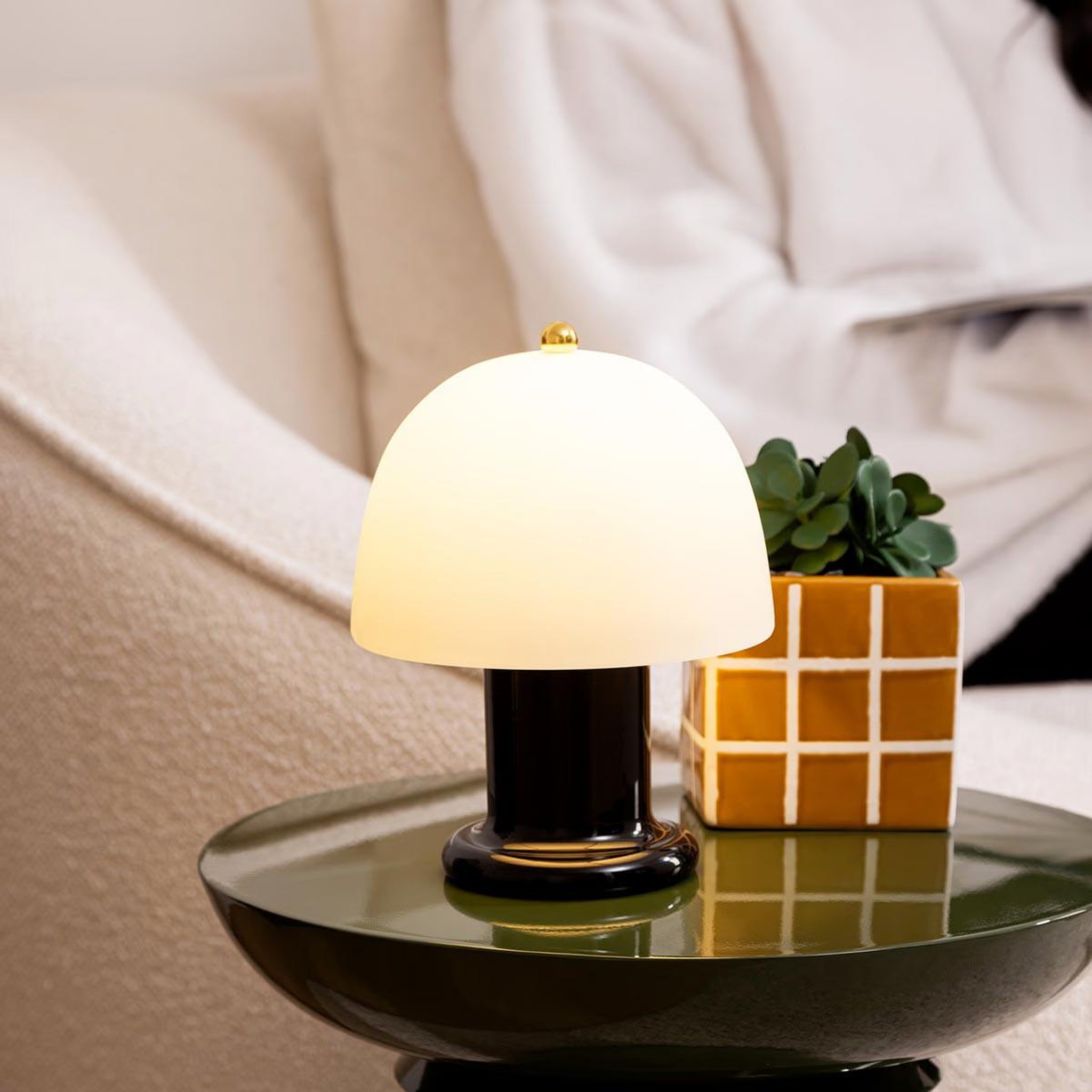 Voir la diapositive 2 : ATMOSPHERA Lampe à poser led  rick  21cm noir
