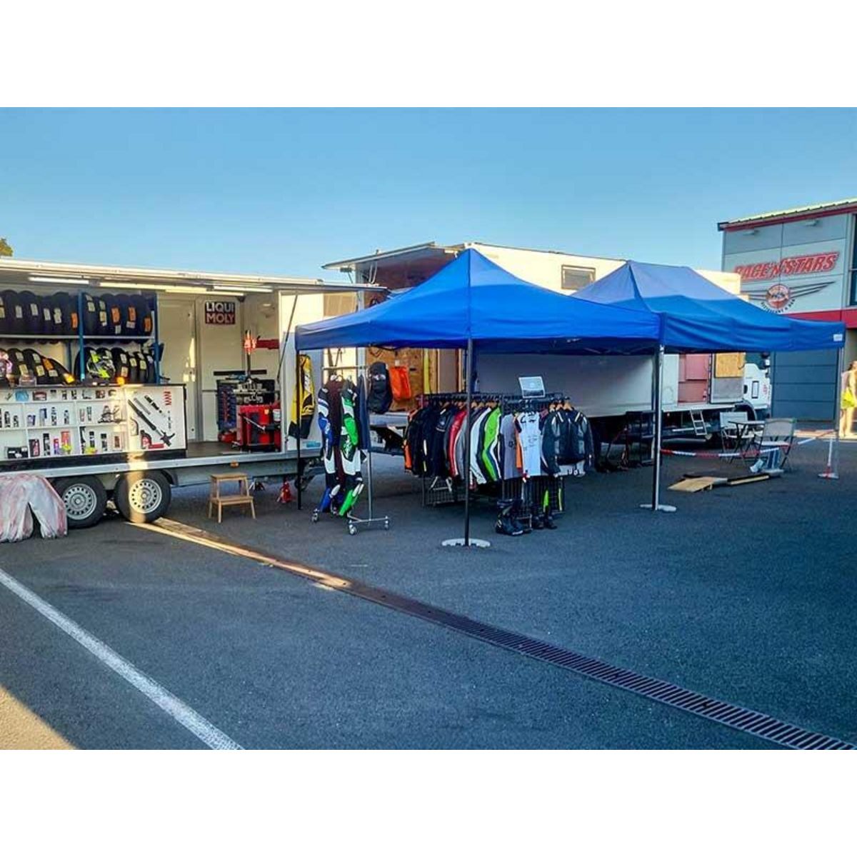 Smartbox Stage de pilotage avec votre moto sur le circuit de Fontenay-le-Comte - Coffret Cadeau Sport & Aventure