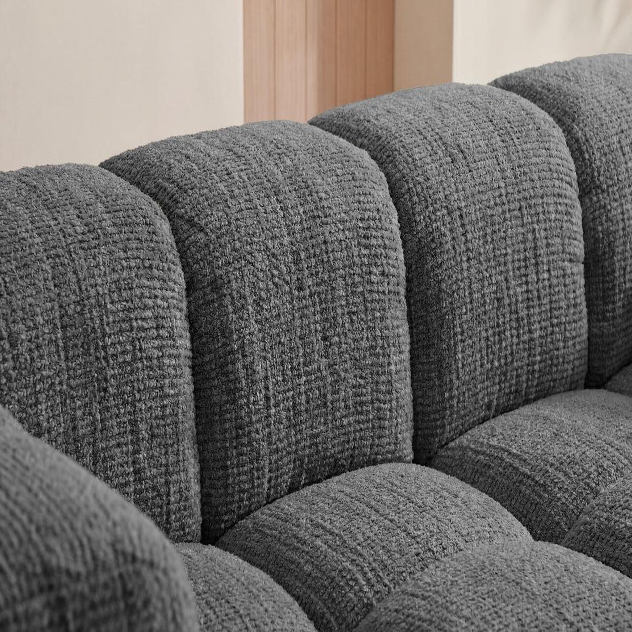 Voir la diapositive 5 : CASANOVA PARIS Gustave - canapé droit tissu chenille 2 places