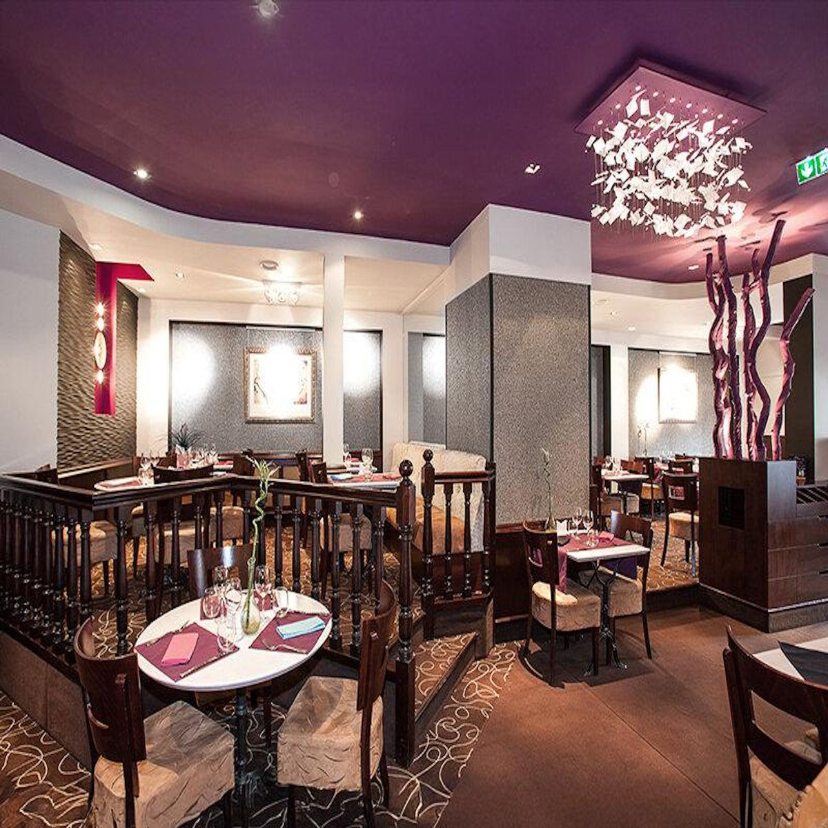 Smartbox Multi-séjour Prestige avec spa ou diner gourmet pour les parents - Coffret Cadeau Multi-thèmes