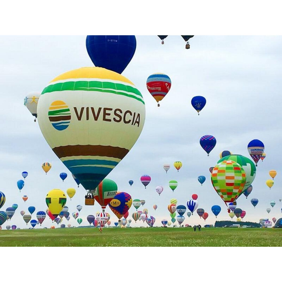 Smartbox Vol en mongoflière pour 2 avec coupe de champagne près de Reims - Coffret Cadeau Sport & Aventure