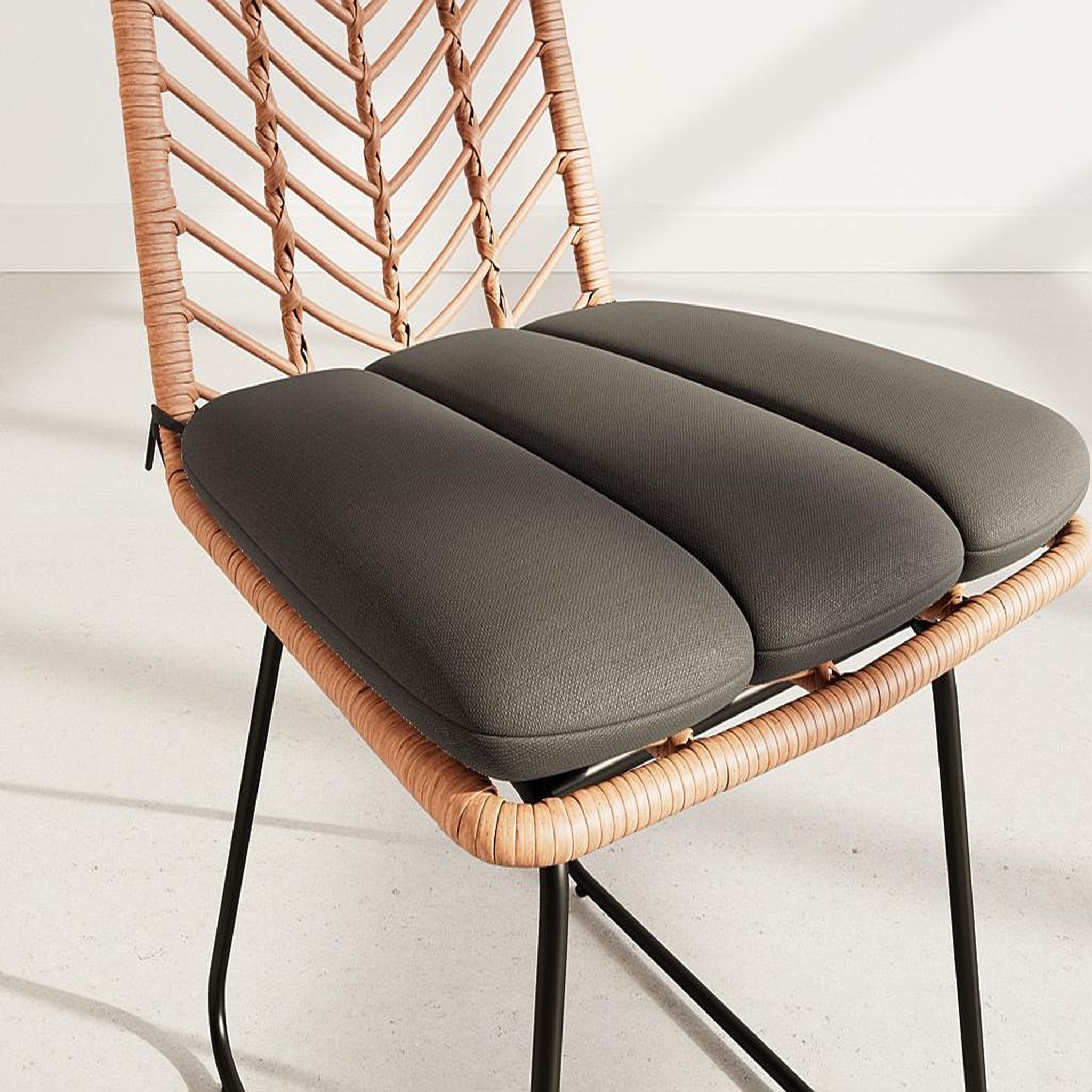 Voir la diapositive 4 : BEST MOBILIER Forenza - lot de 4 chaises - effet rotin - coloris bois et noir