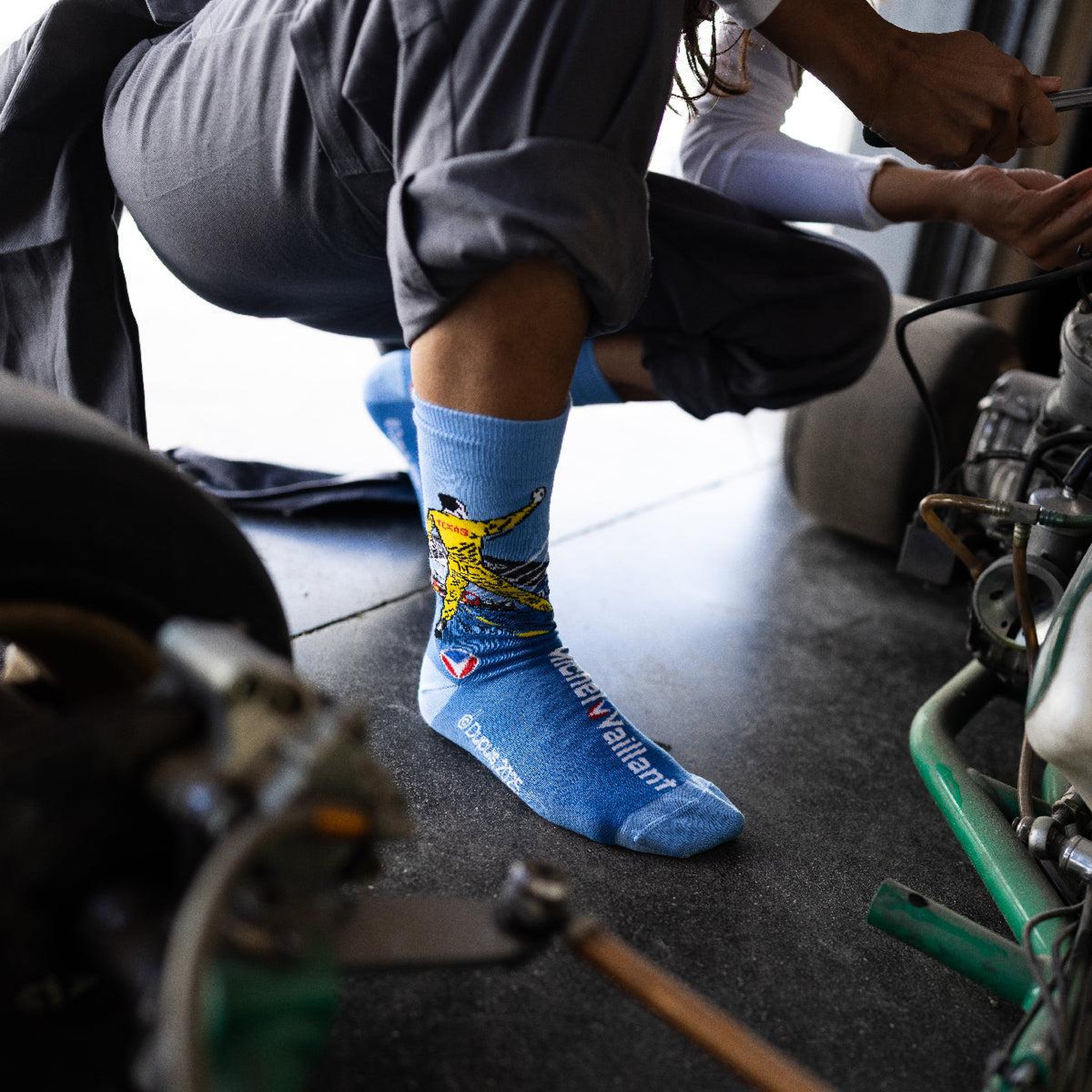 Voir la diapositive 2 : SOCK AFFAIRS Chaussettes michel vaillant, le 13 est au départ