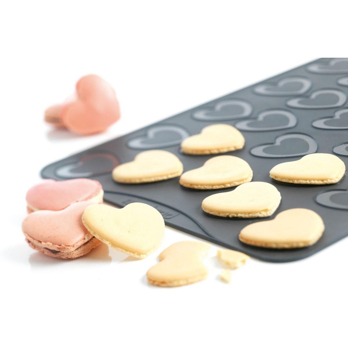 MASTRAD Plaque de cuisson macarons coeurs 30X40X1 cm