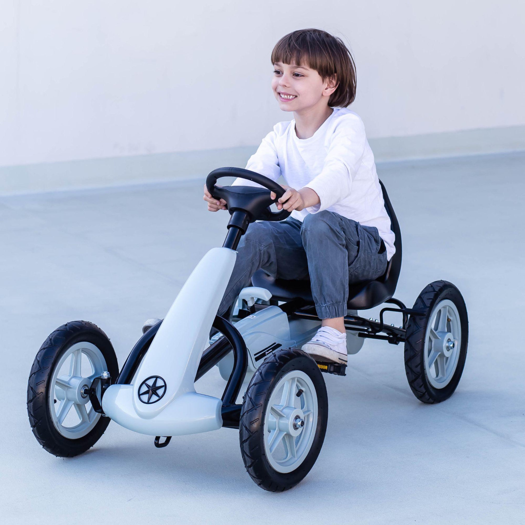 Voir la diapositive 2 : HYPERMOTION Kart à Pédales Enfant +5 ans, HyperMotion Evoque, Roues Gonflables 50 kg