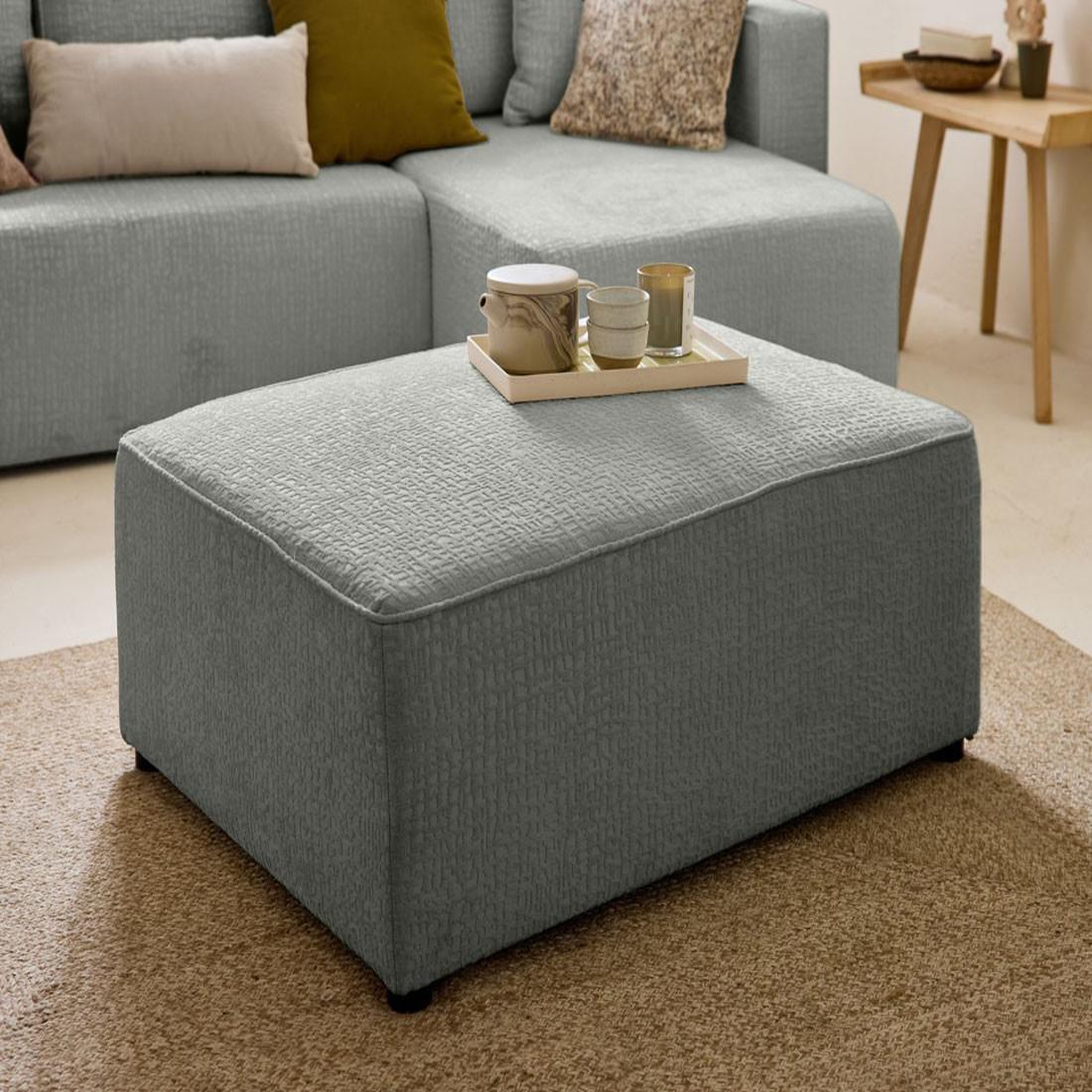 Voir la diapositive 2 : BEST MOBILIER Topaze - pouf - en tissu velours relief