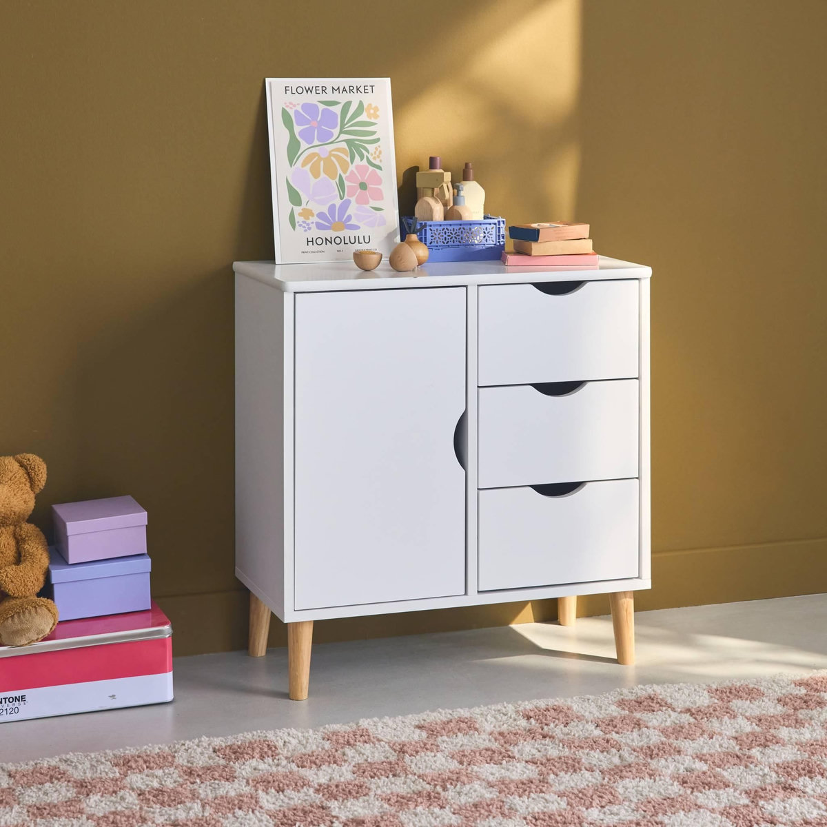SWEEEK Commode enfant. 1 porte et 3 tiroirs. 2 étagères. blanc. pieds en pin
