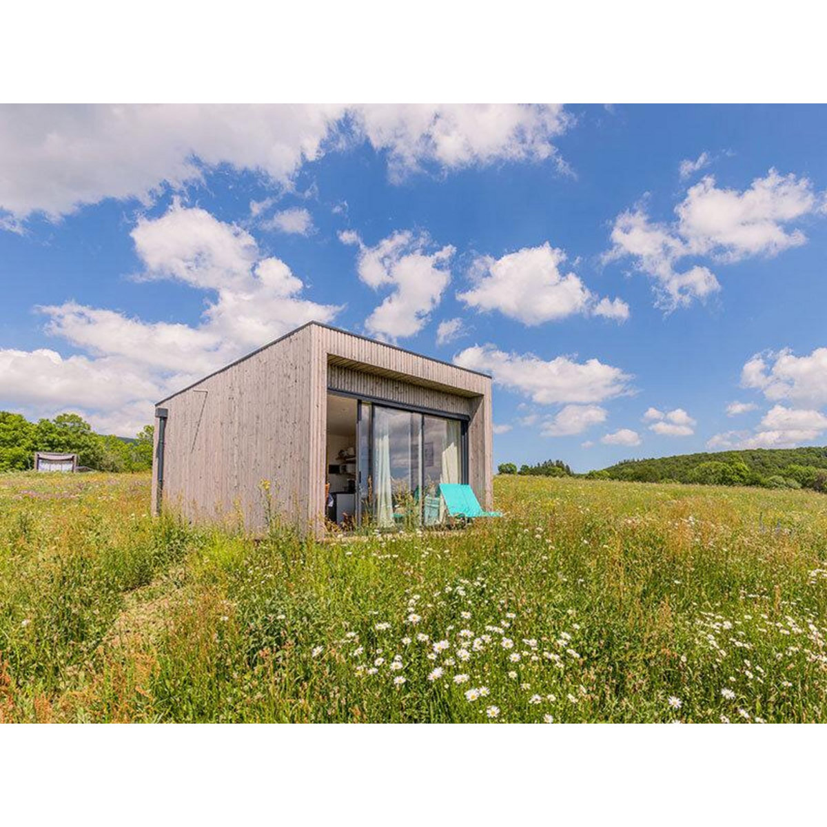 Smartbox Séjour nature dans une cabane en bois avec 1h d'accès au sauna dans les montagnes du Sancy - Coffret Cadeau Séjour