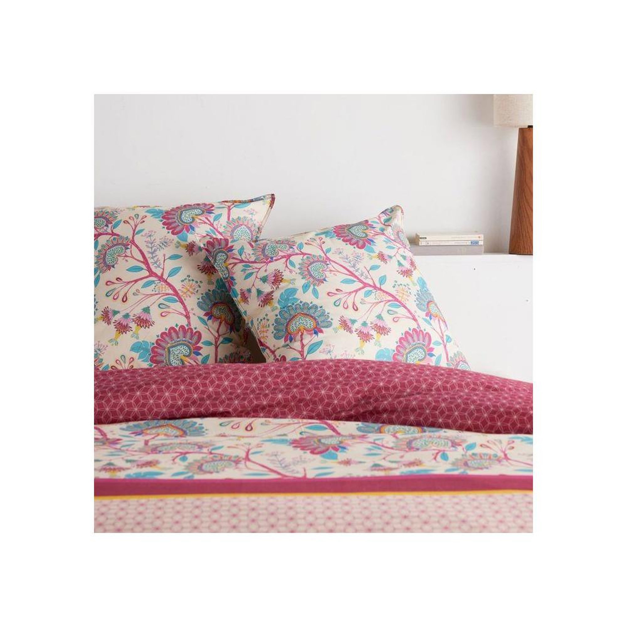 Voir la diapositive 2 : Today Ensemble de housse de couette en coton imprimé floral today sunshine 240 x 220 cm + 2 taies 63 x 63 cm, réversible bordeaux
