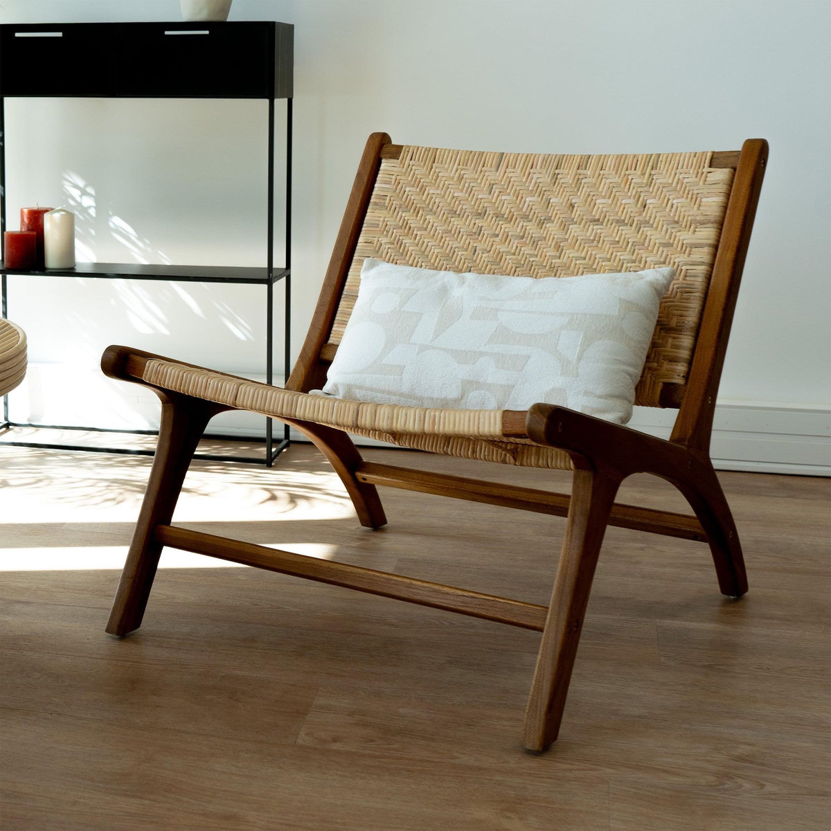 Rendez vous déco Fauteuil en bois de teck et tressage chevron en rotin-Kilka