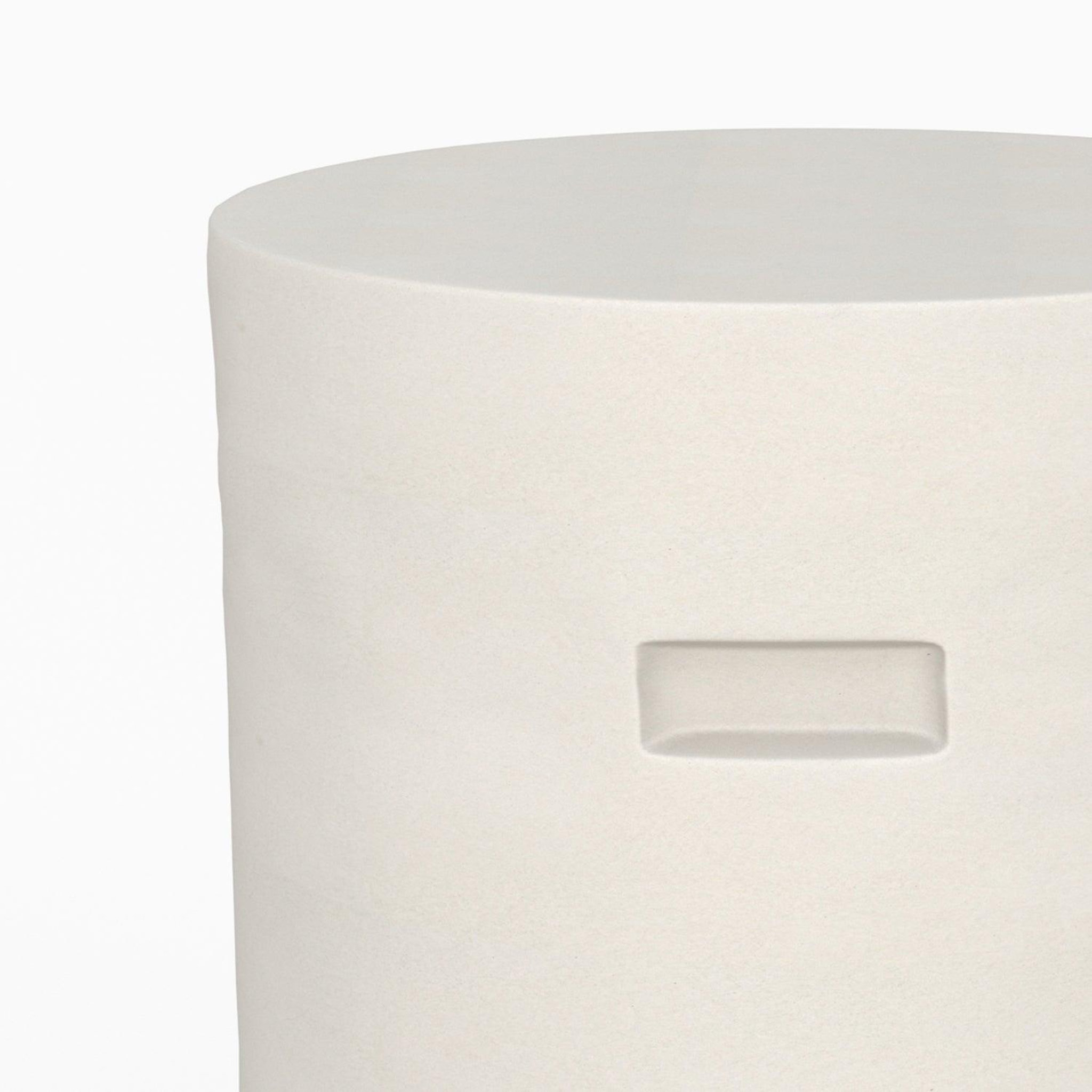 Voir la diapositive 5 : MAISON PAVANE Table d'appoint ronde blanche en fibre d'argile effet béton d35 cm-santorini