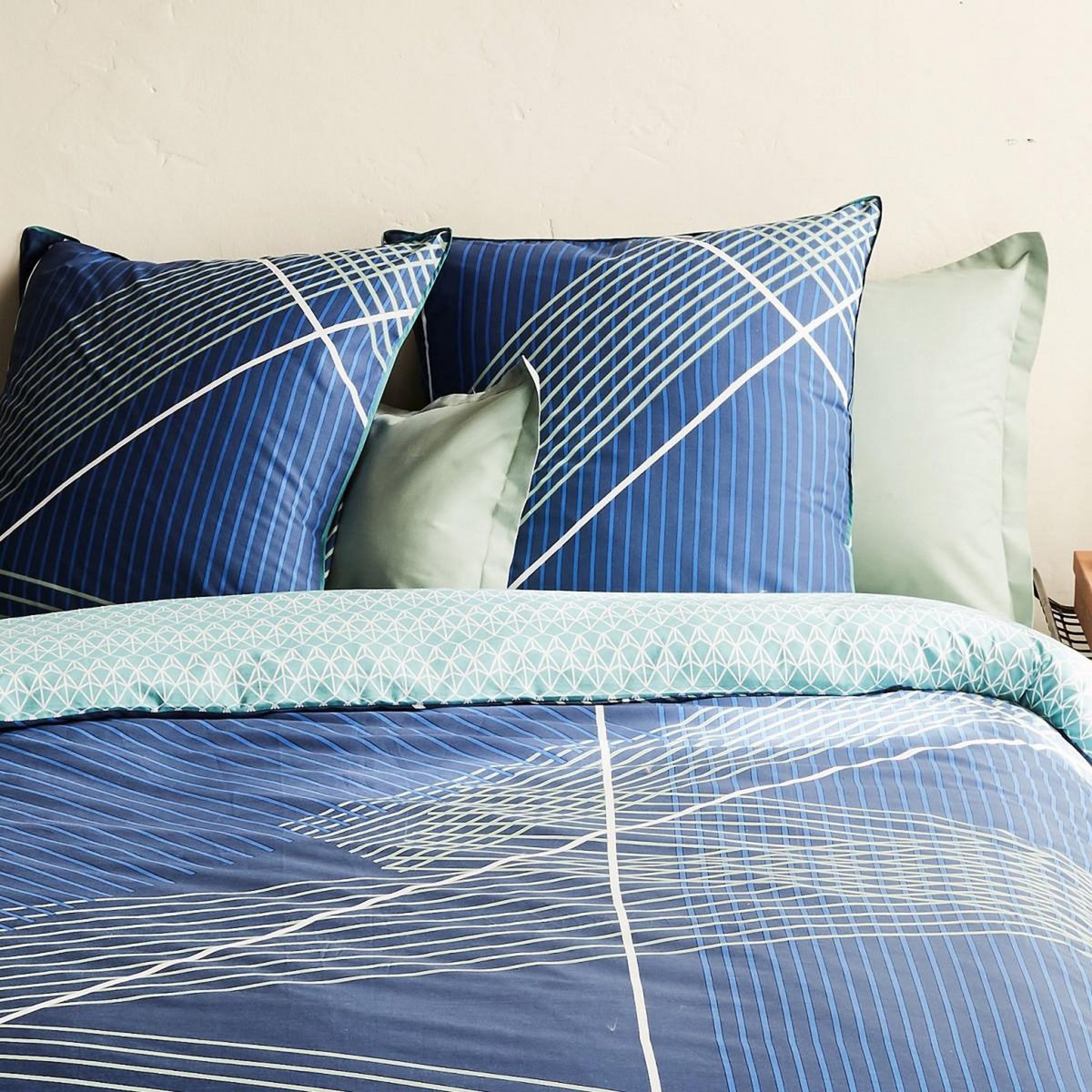 FUTURE HOME Parure de lit 2 personnes graphique réversible