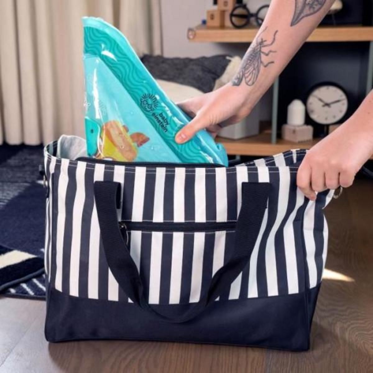 BABY EINSTEIN BABY EINSTEIN Tapis a eau Découverte sensorielle Ocean Explorers - 0 a 36 mois