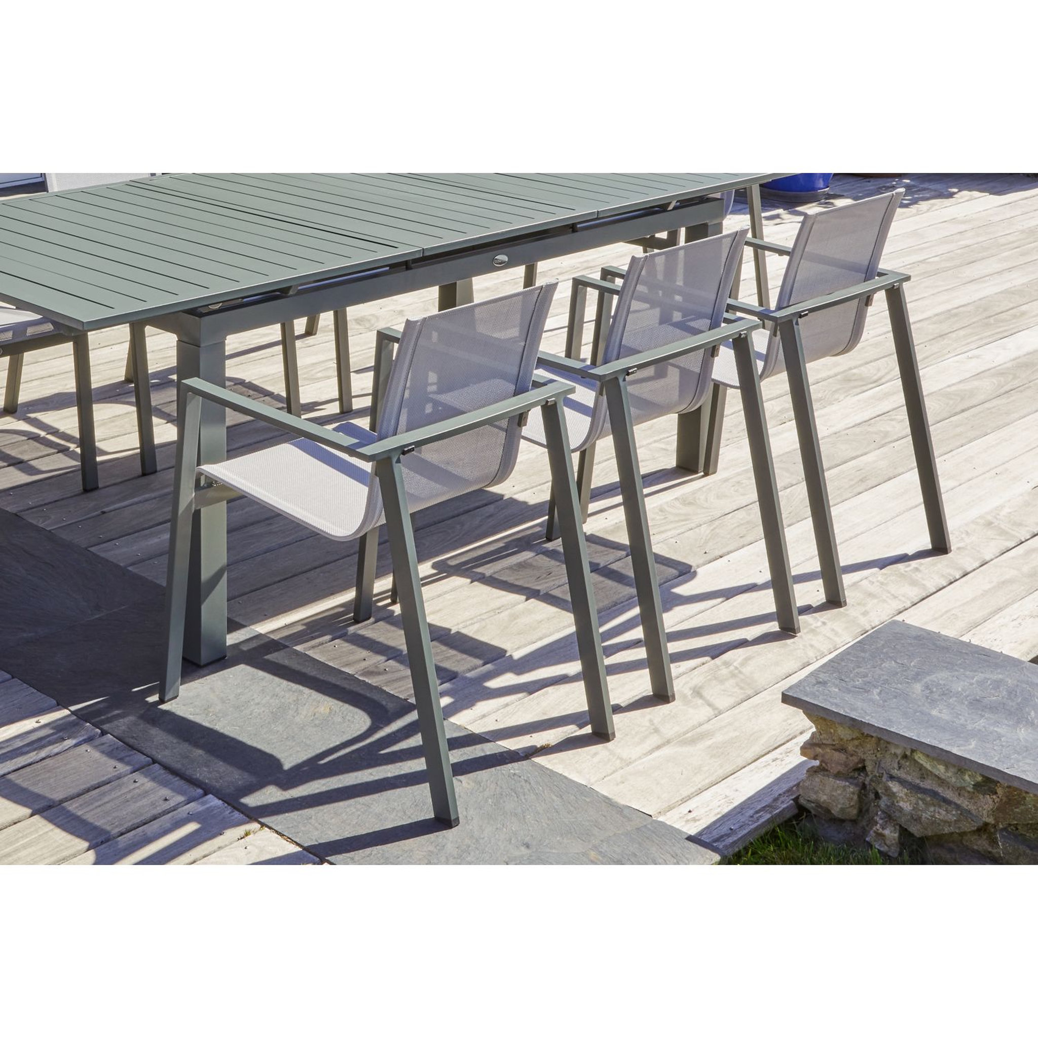 Voir la diapositive 4 : DCB GARDEN Fauteuil de jardin empilable en aluminium MIAMI - kaki/Gris