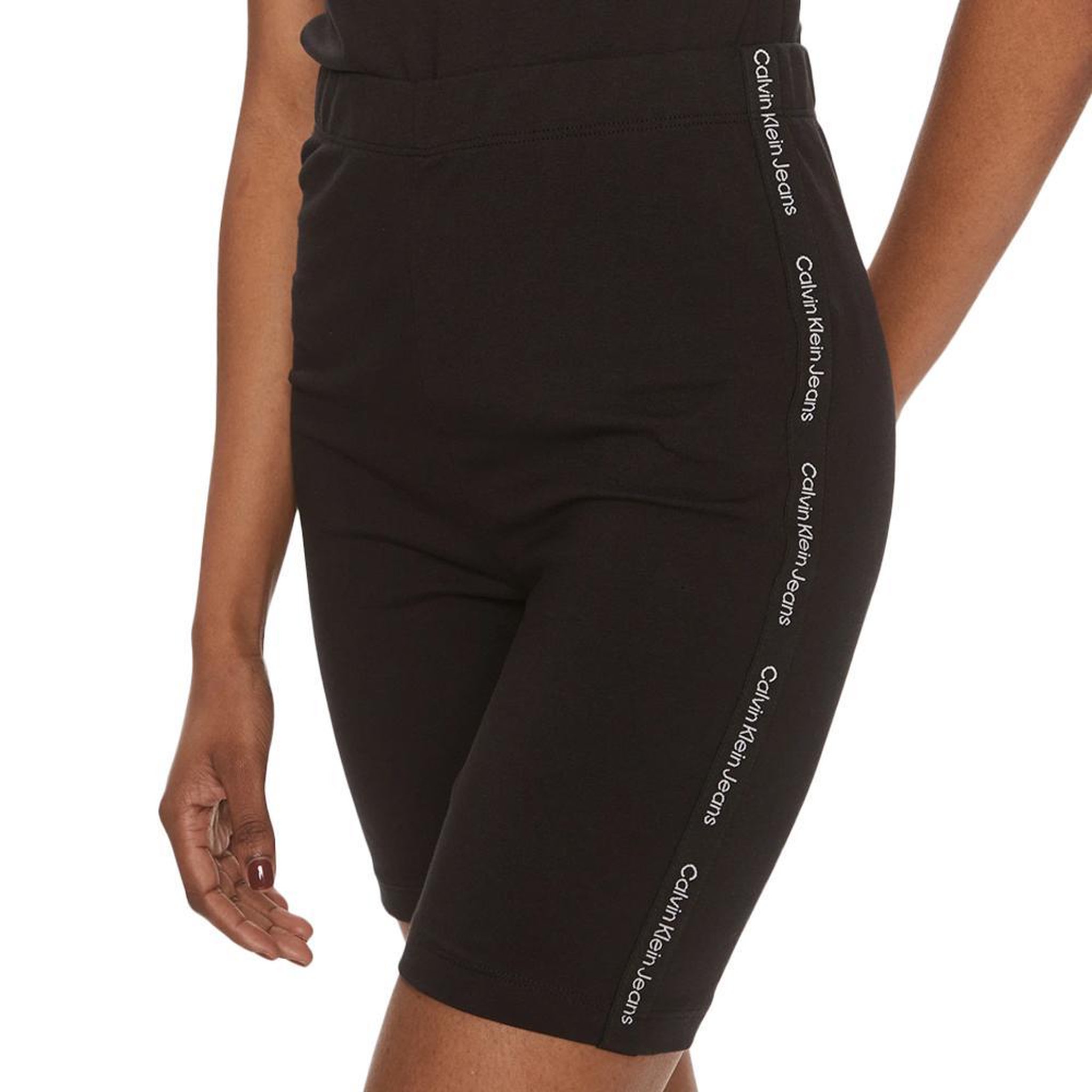 CALVIN KLEIN JEANS Short  Femme Calvin Klein Jeans J20J223137. Coloris disponibles : Noir