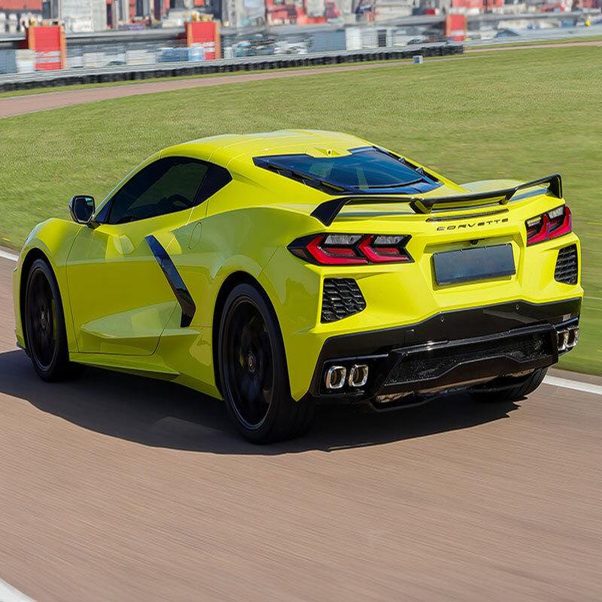 Voir la diapositive 3 : Smartbox Stage de pilotage : 5 tours sur le circuit de montlhéry en corvette c8 - coffret cadeau sport & aventure