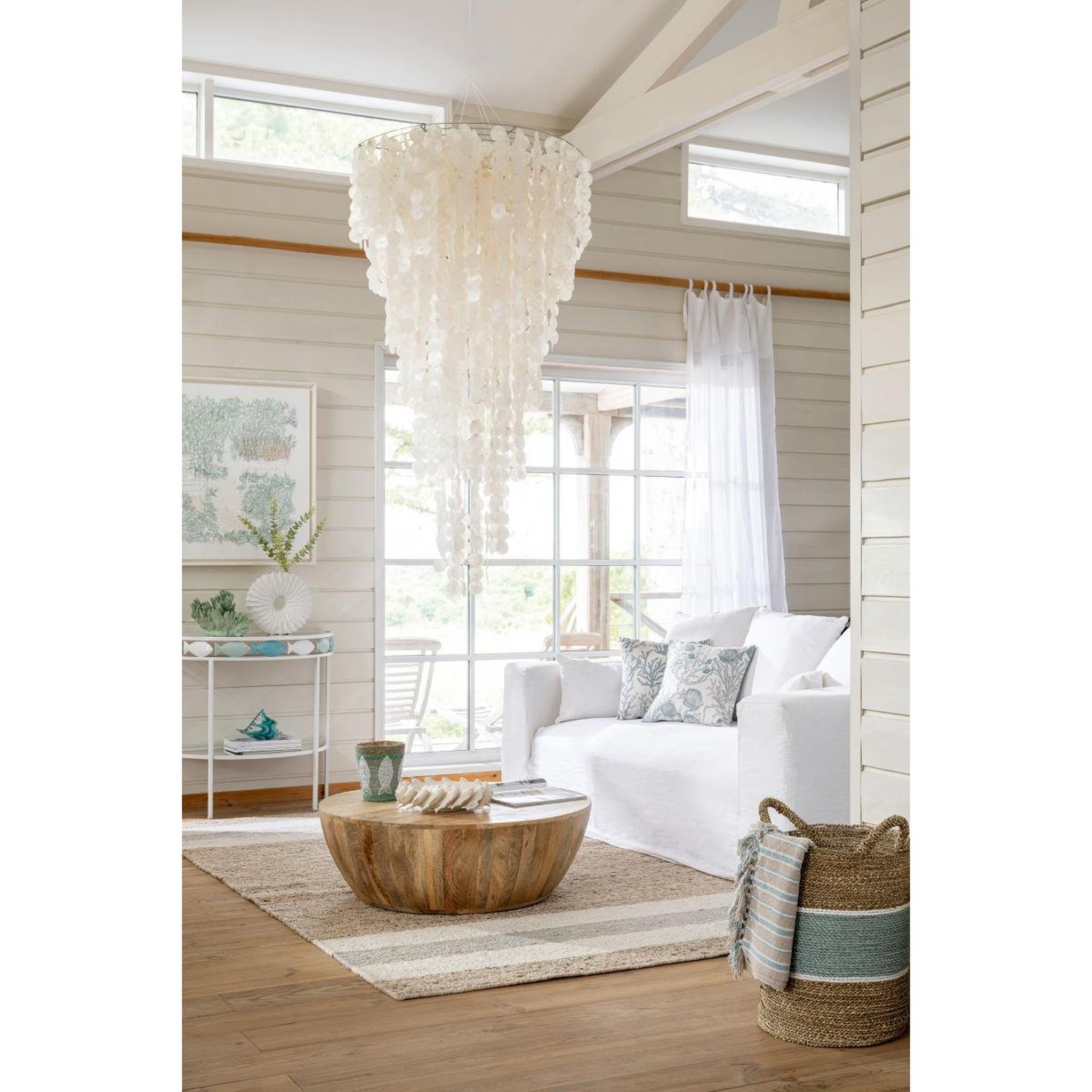 Voir la diapositive 3 : J-LINE Suspension déco en capiz  betsy  150cm blanc