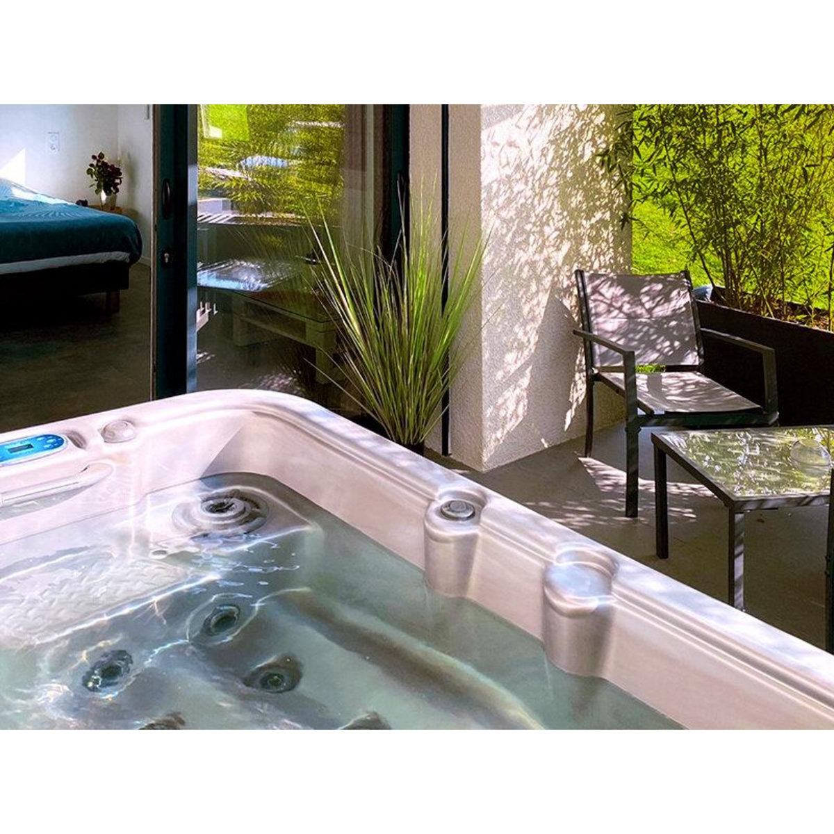 Smartbox 2 jours avec dîner montagnard et bain bouillonnant privatif près d'Aix-les-Bains - Coffret Cadeau Séjour