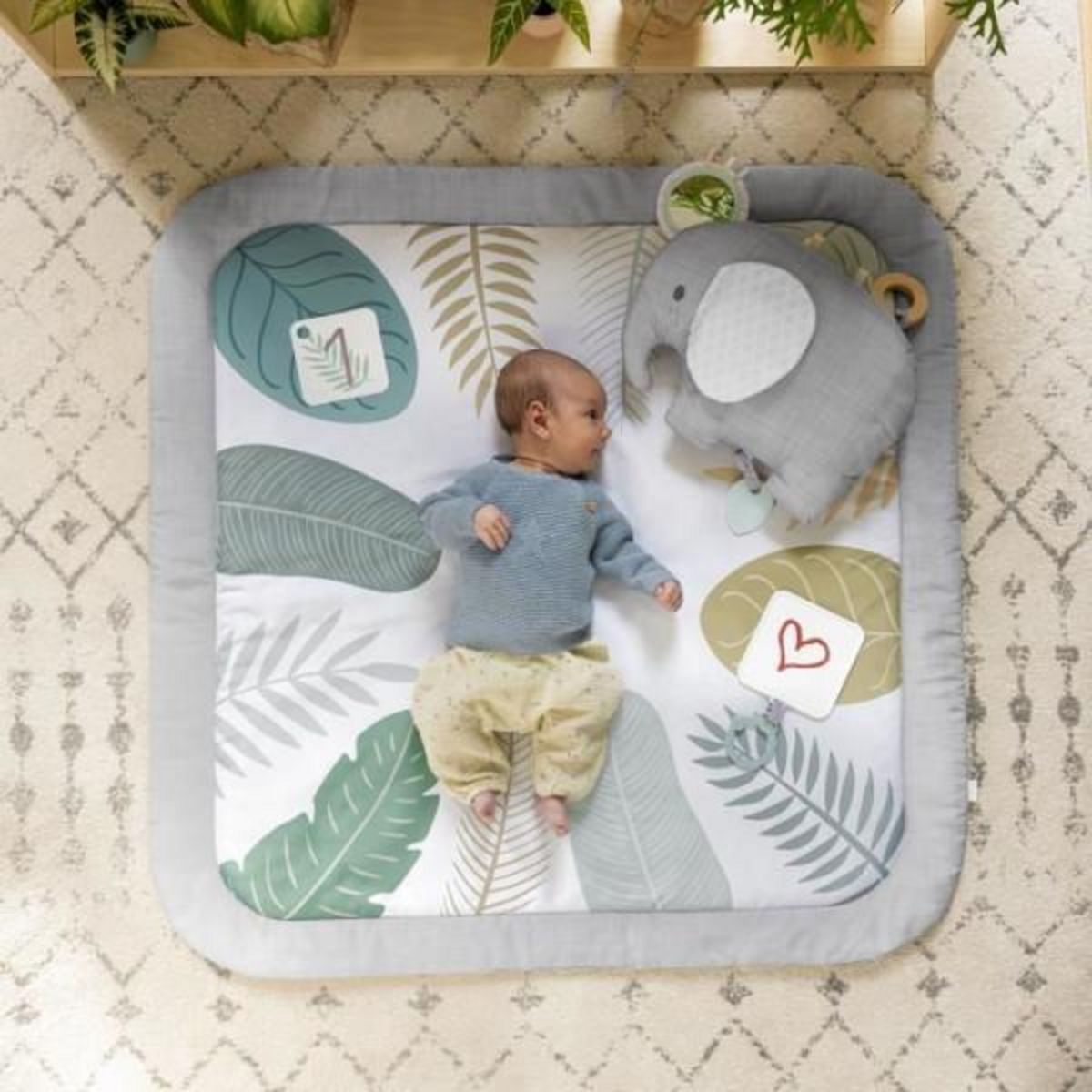 MARKET24 INGENUITY Tapis d'éveil tout confort Petit Eléphant, 12 cartes étapes mensuelles et tableau personnalisable