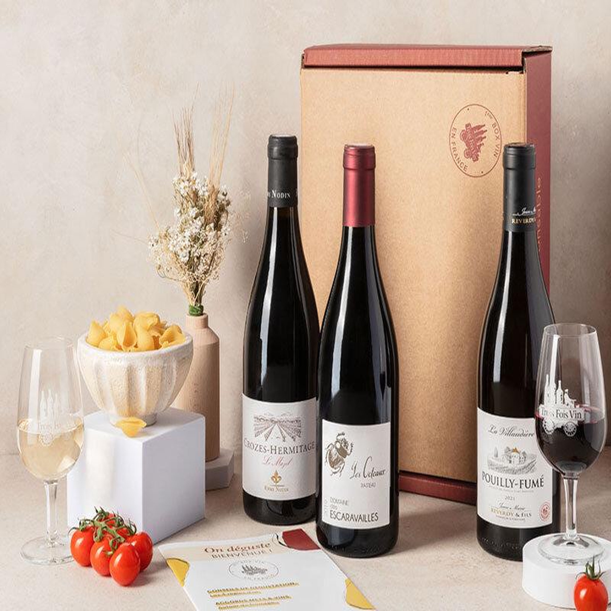 Voir la diapositive 4 : Smartbox Abonnement de 3 mois : 3 grands vins par mois et livret de dégustation - coffret cadeau gastronomie
